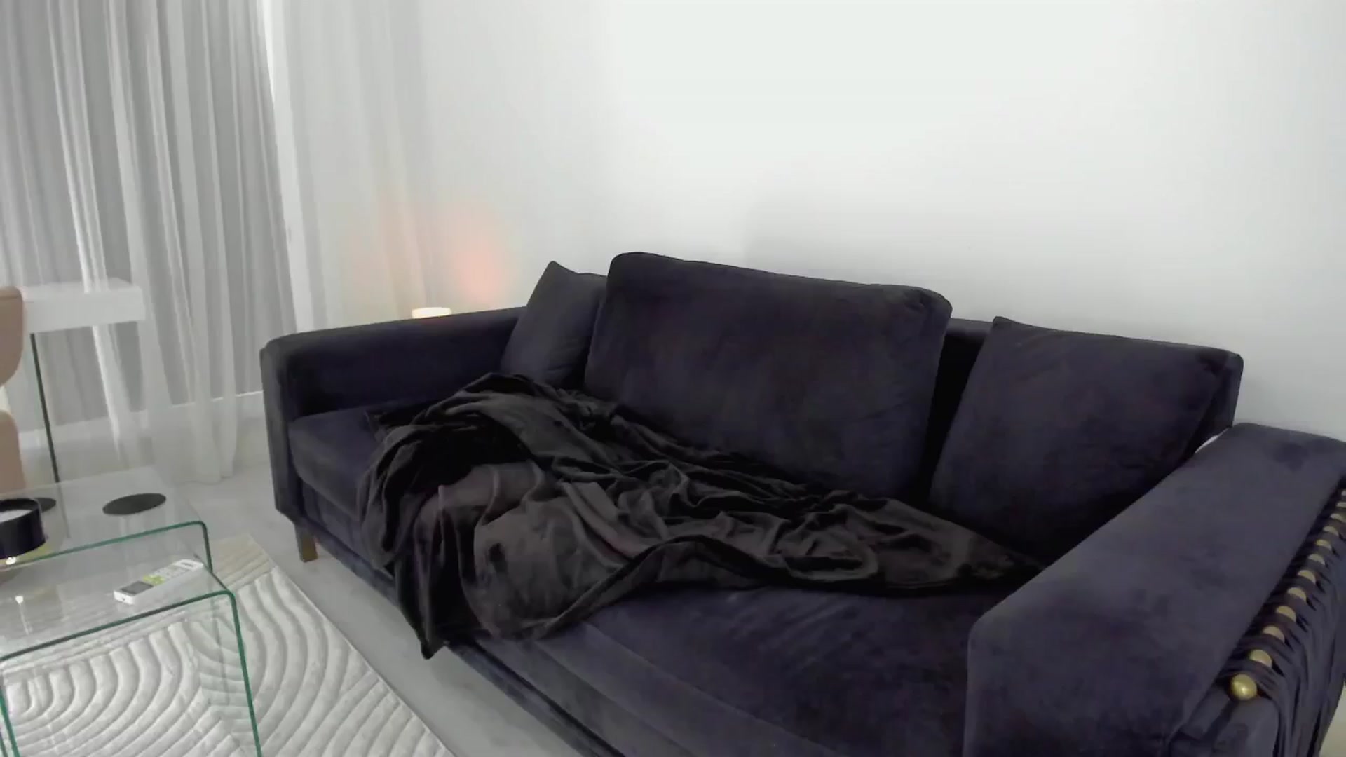 Gallery image thumbnail from L_U_A_'s myfreecams stream on, 09/15/2024, 10:15 image 9 of 20