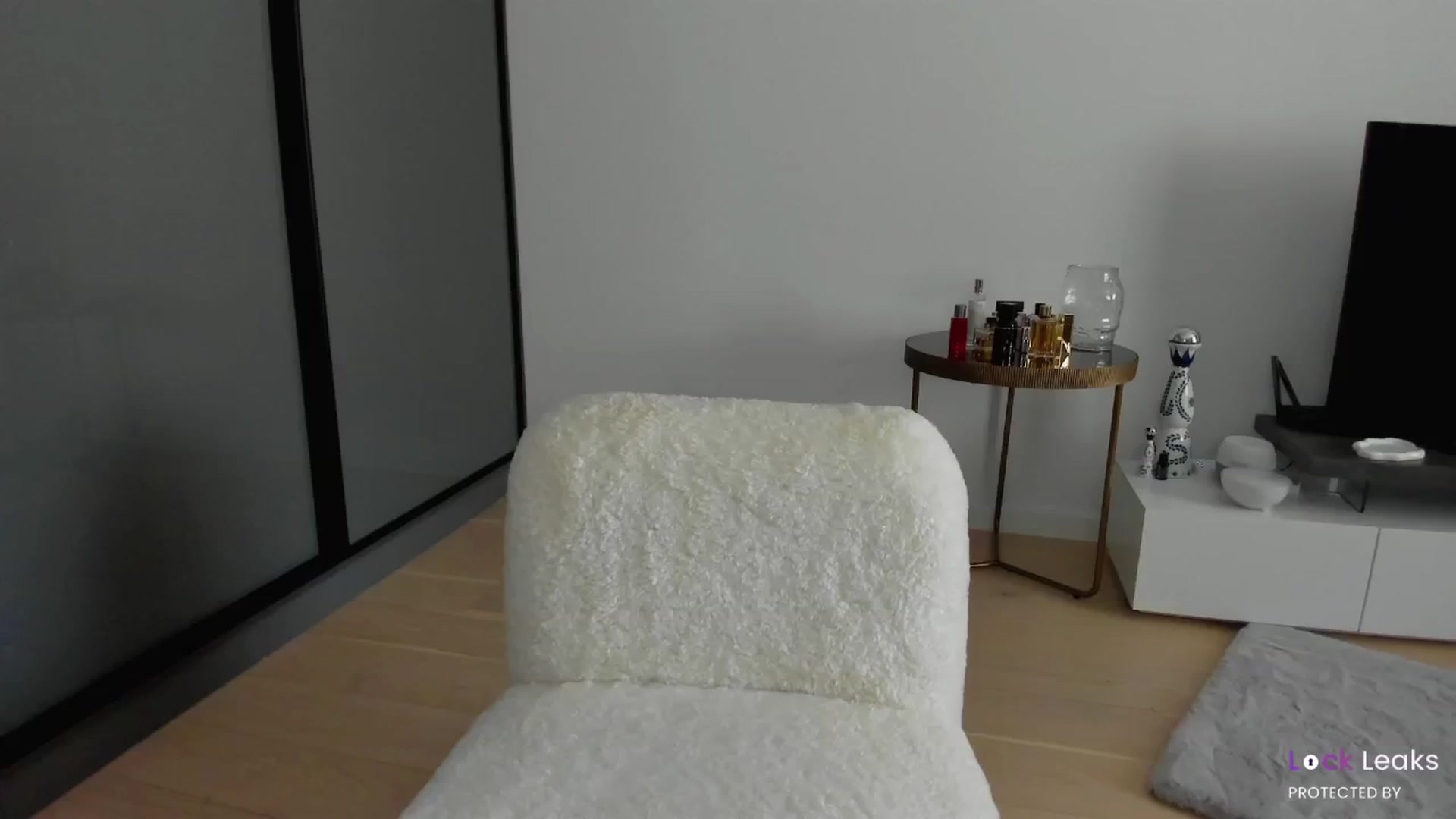 Gallery image thumbnail from L_U_A_'s myfreecams stream on, 10/07/2024, 09:37 image 3 of 20