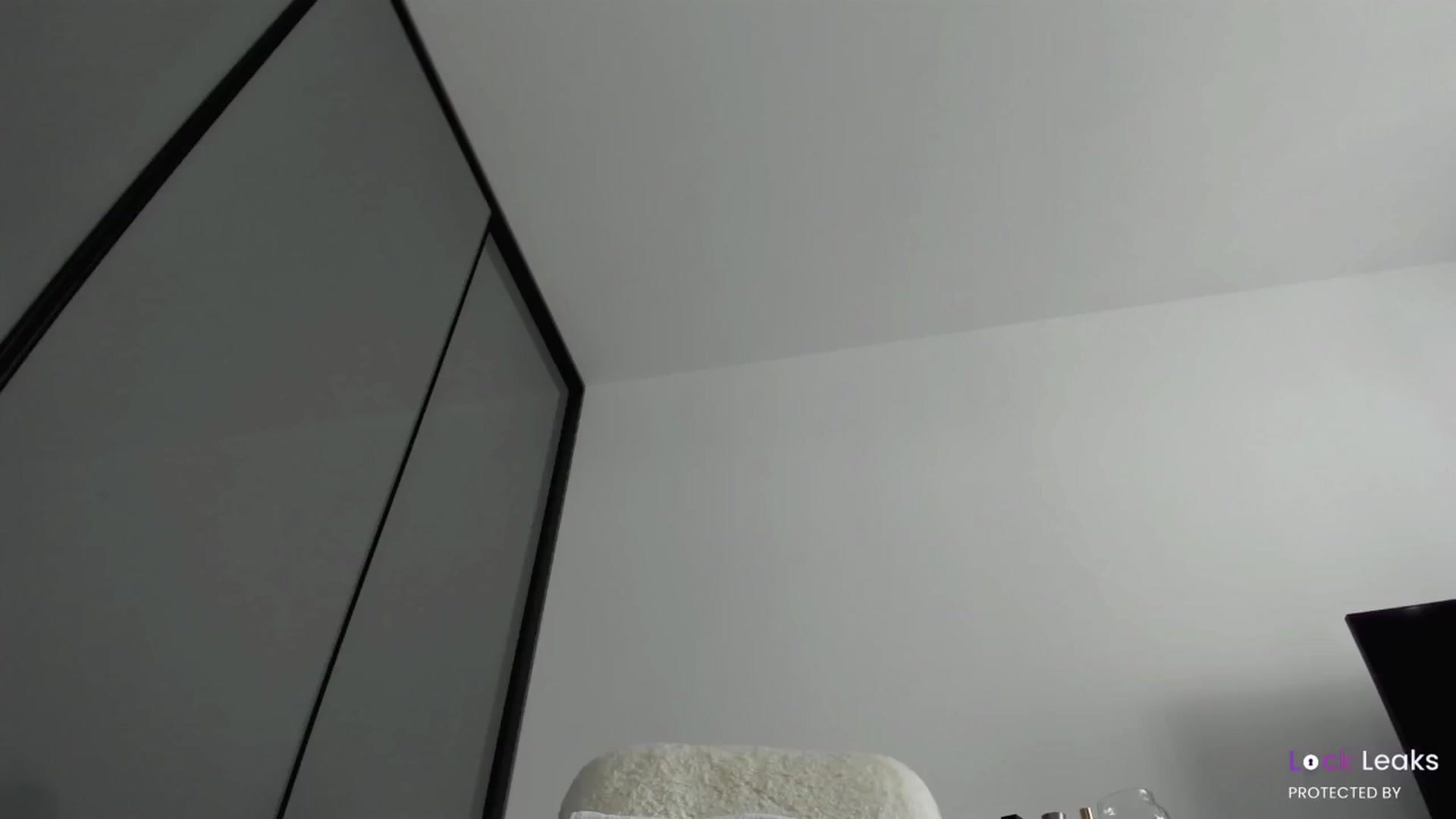 Gallery image thumbnail from L_U_A_'s myfreecams stream on, 10/09/2024, 10:18 image 20 of 20