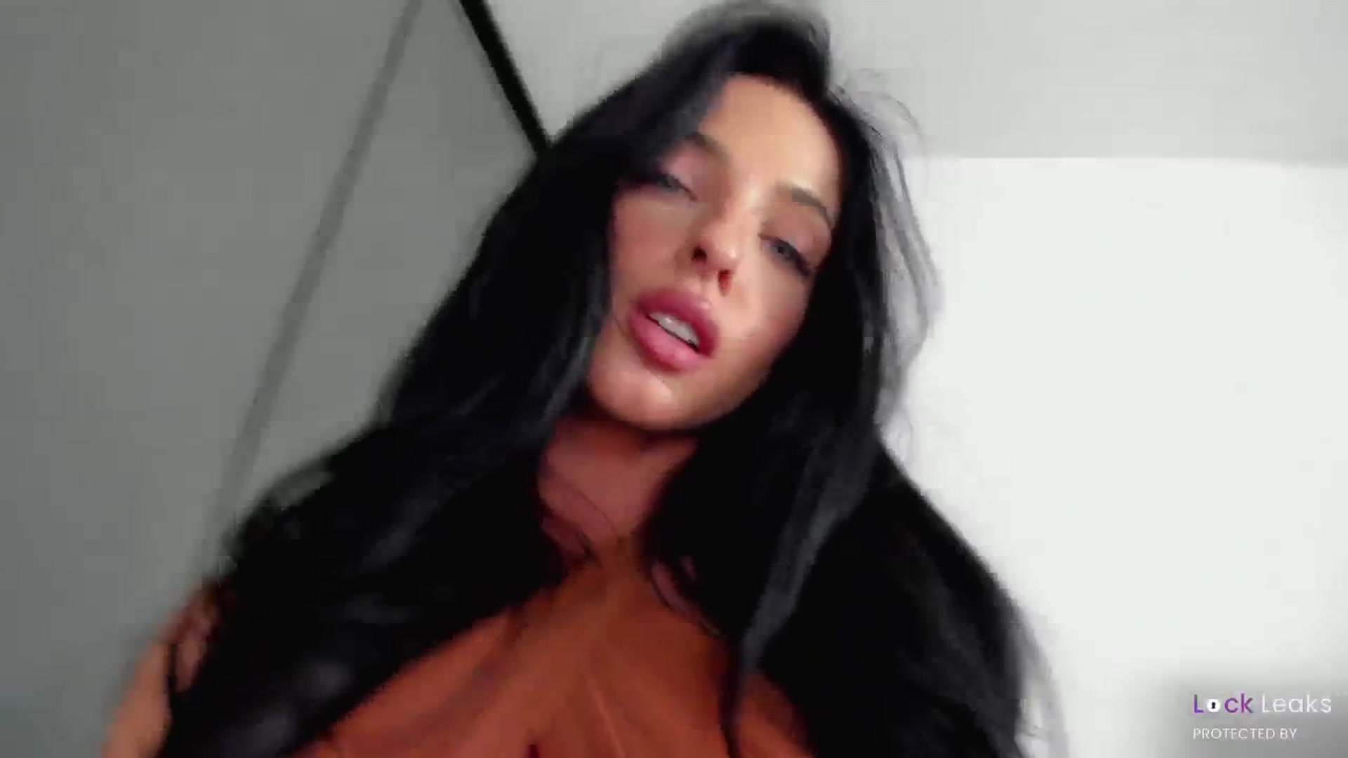 Gallery image thumbnail from L_U_A_'s myfreecams stream on, 10/10/2024, 09:58 image 20 of 20