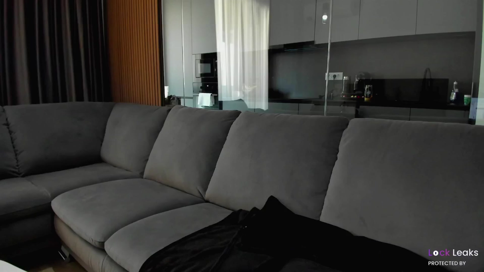Gallery image thumbnail from L_U_A_'s myfreecams stream on, 10/20/2024, 10:52 image 4 of 20