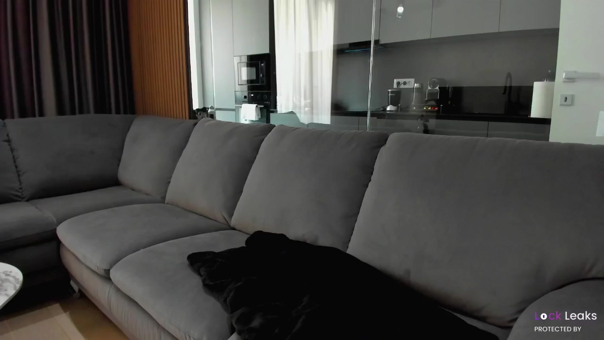 Gallery image thumbnail from L_U_A_'s myfreecams stream on, 10/21/2024, 11:05 image 8 of 20