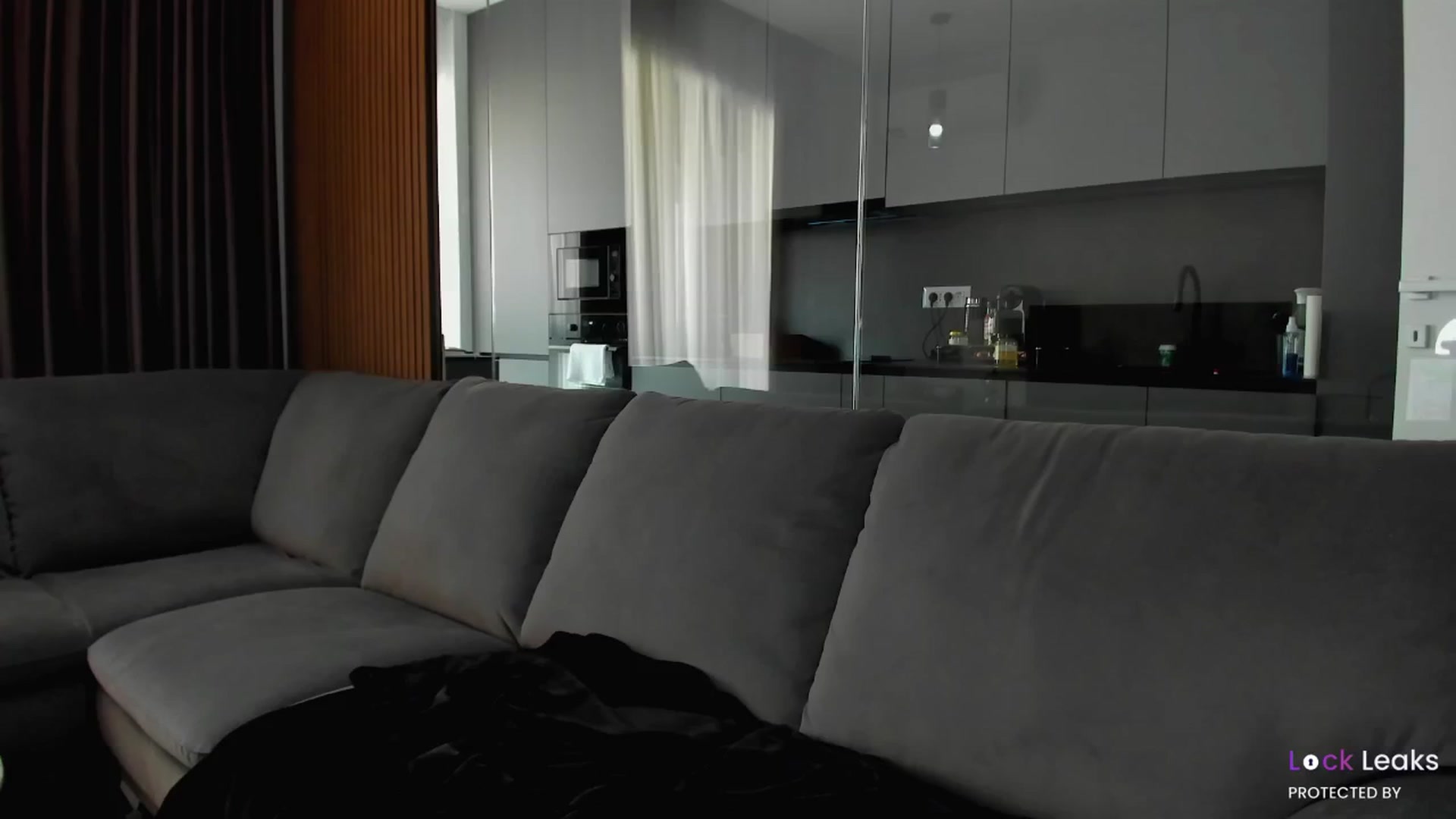 Gallery image thumbnail from L_U_A_'s myfreecams stream on, 11/01/2024, 10:33 image 6 of 20
