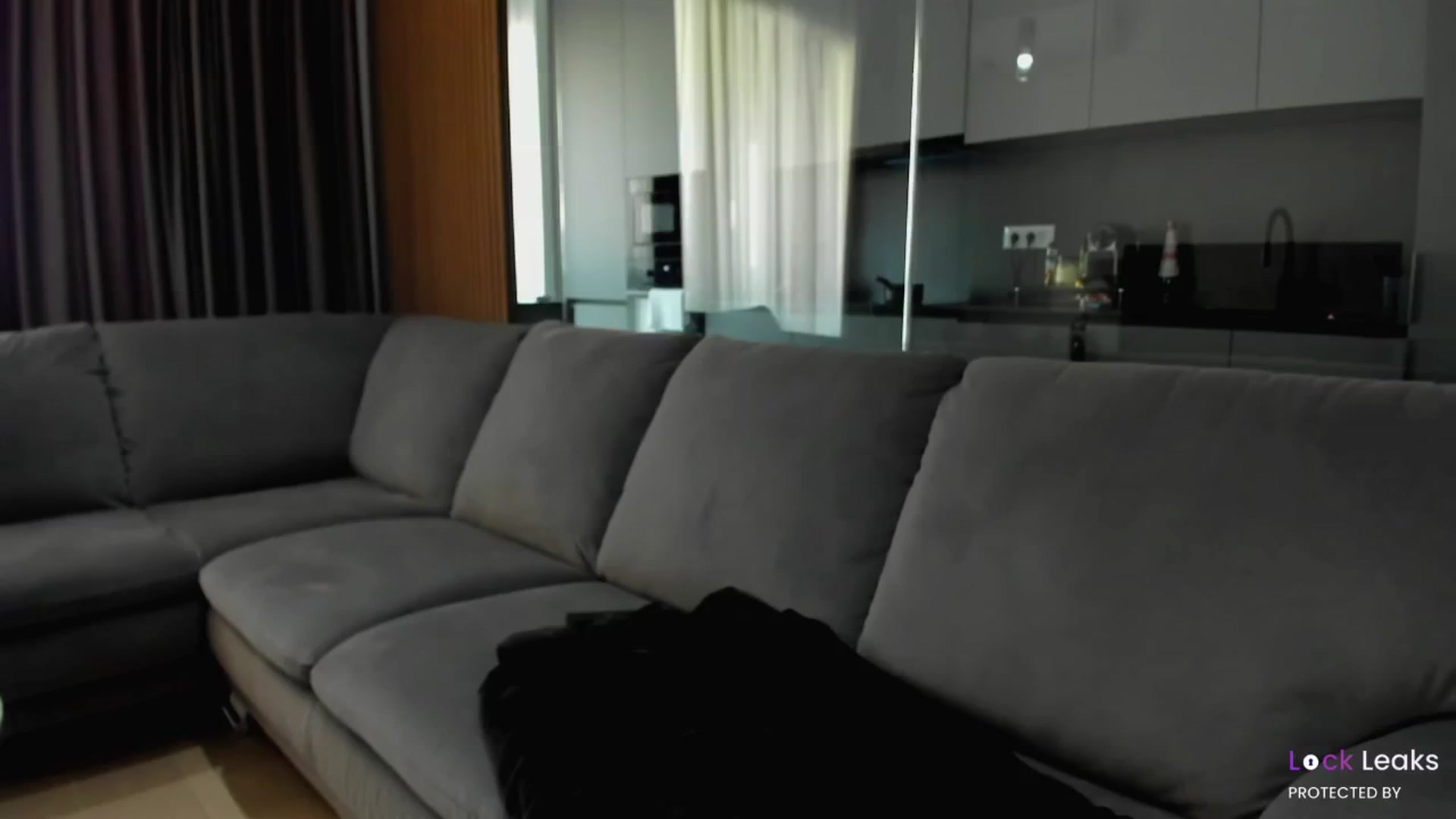 Gallery image thumbnail from L_U_A_'s myfreecams stream on, 11/05/2024, 10:31 image 12 of 20