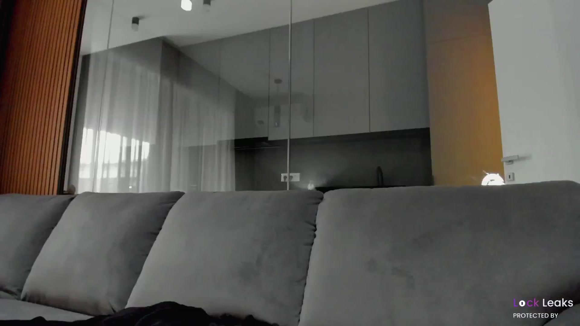 Gallery image thumbnail from L_U_A_'s myfreecams stream on, 11/10/2024, 10:09 image 18 of 20
