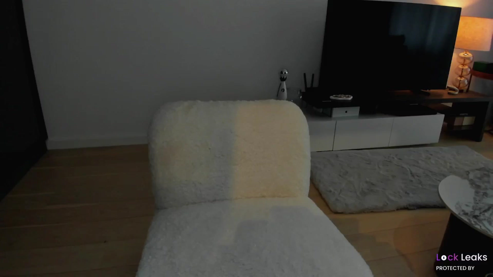 Gallery image thumbnail from L_U_A_'s myfreecams stream on, 11/10/2024, 10:09 image 6 of 20