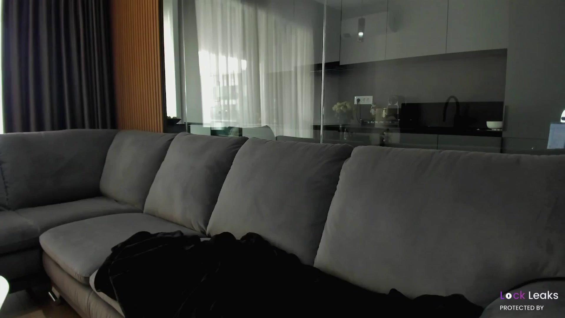 Gallery image thumbnail from L_U_A_'s myfreecams stream on, 11/27/2024, 12:07 image 1 of 20