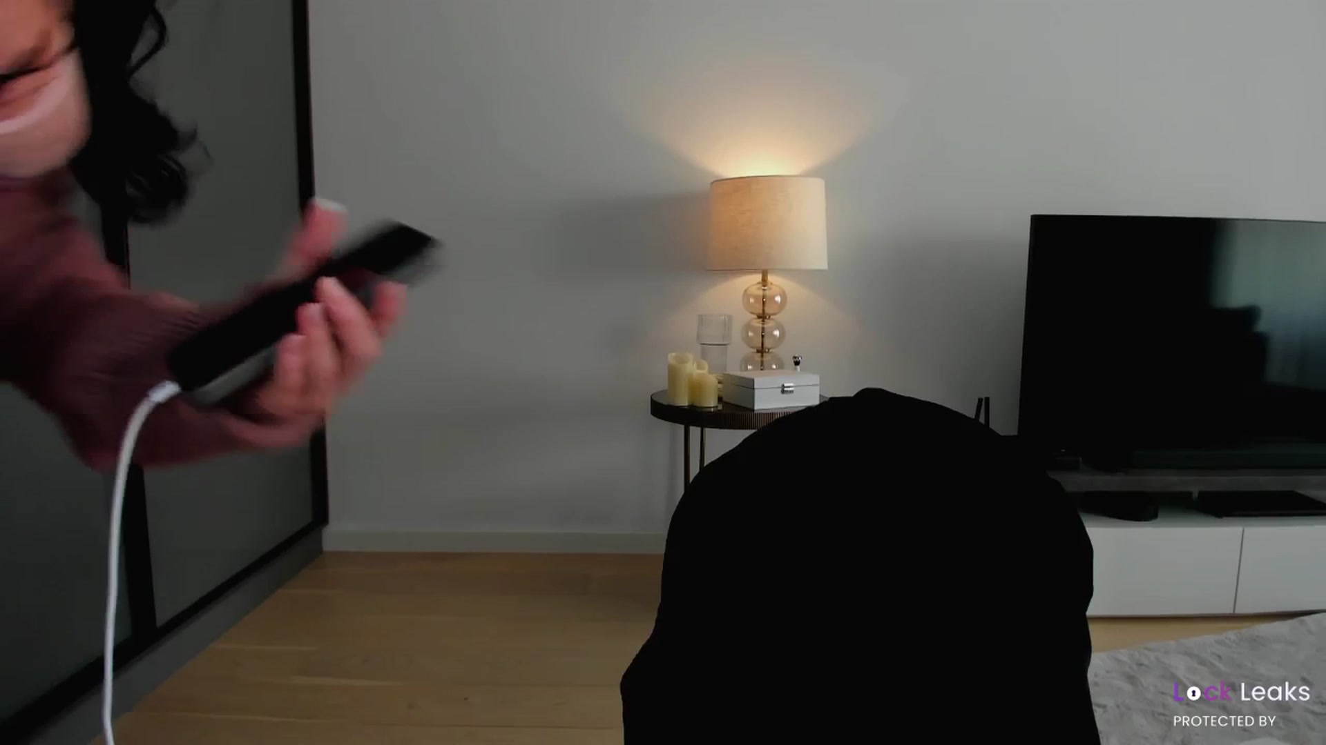Gallery image thumbnail from L_U_A_'s myfreecams stream on, 12/16/2024, 10:22 image 7 of 20