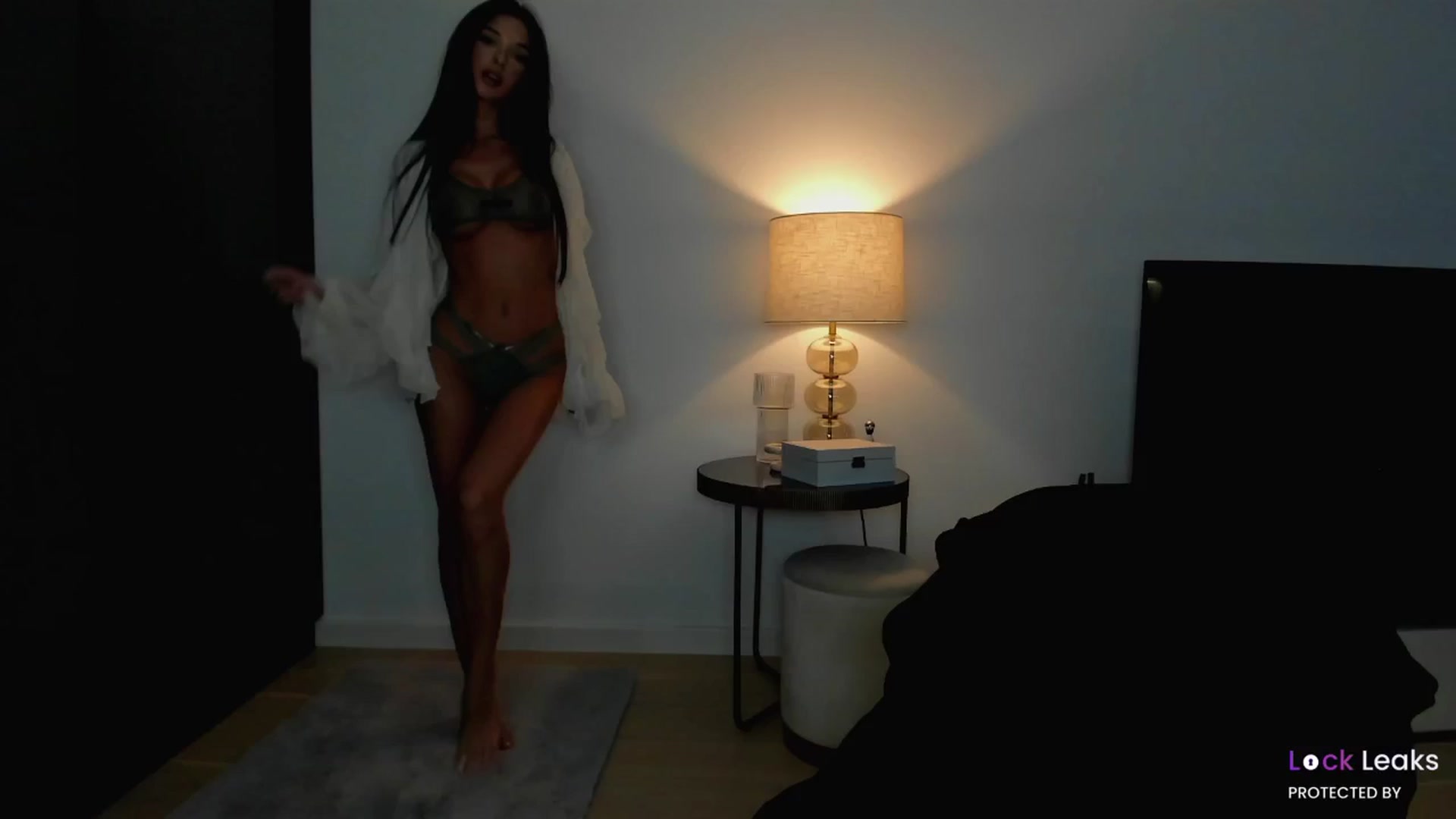 Gallery image thumbnail from L_U_A_'s myfreecams stream on, 12/17/2024, 19:43 image 3 of 20