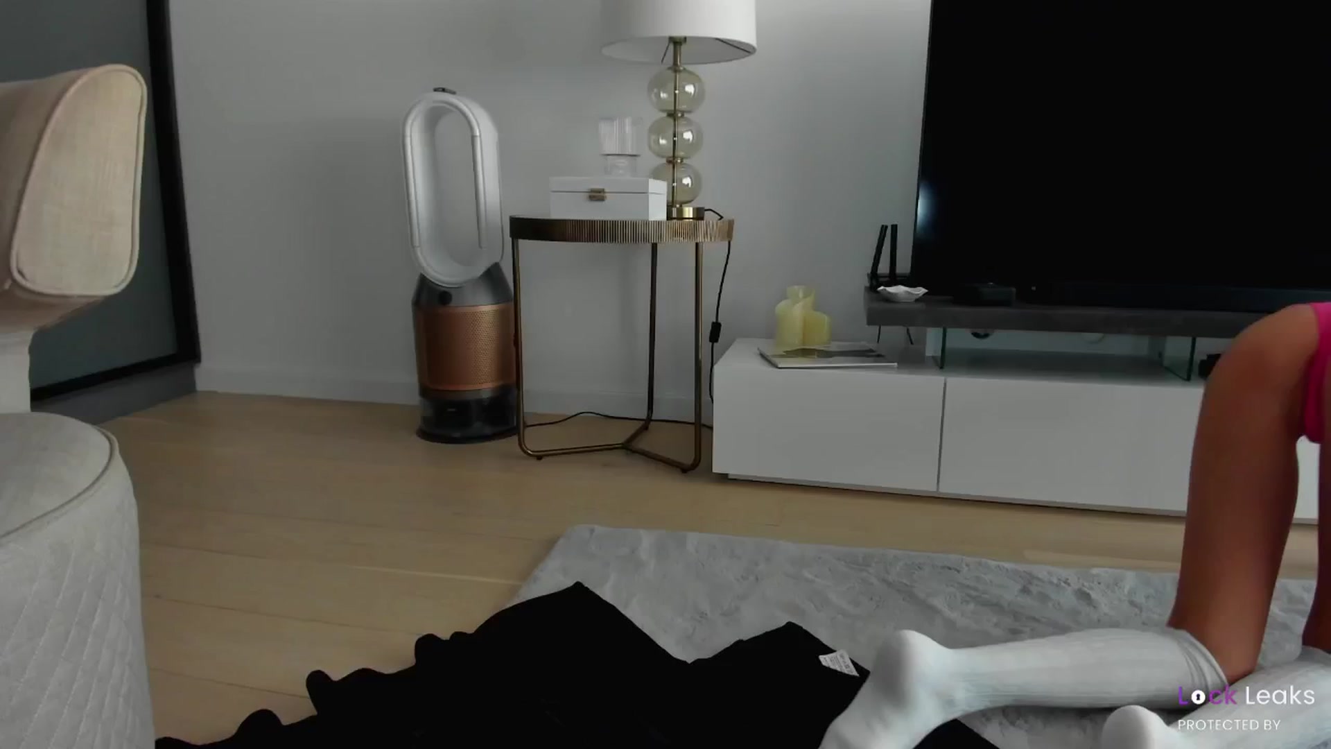 Gallery image thumbnail from L_U_A_'s myfreecams stream on, 01/07/2025, 10:31 image 4 of 20