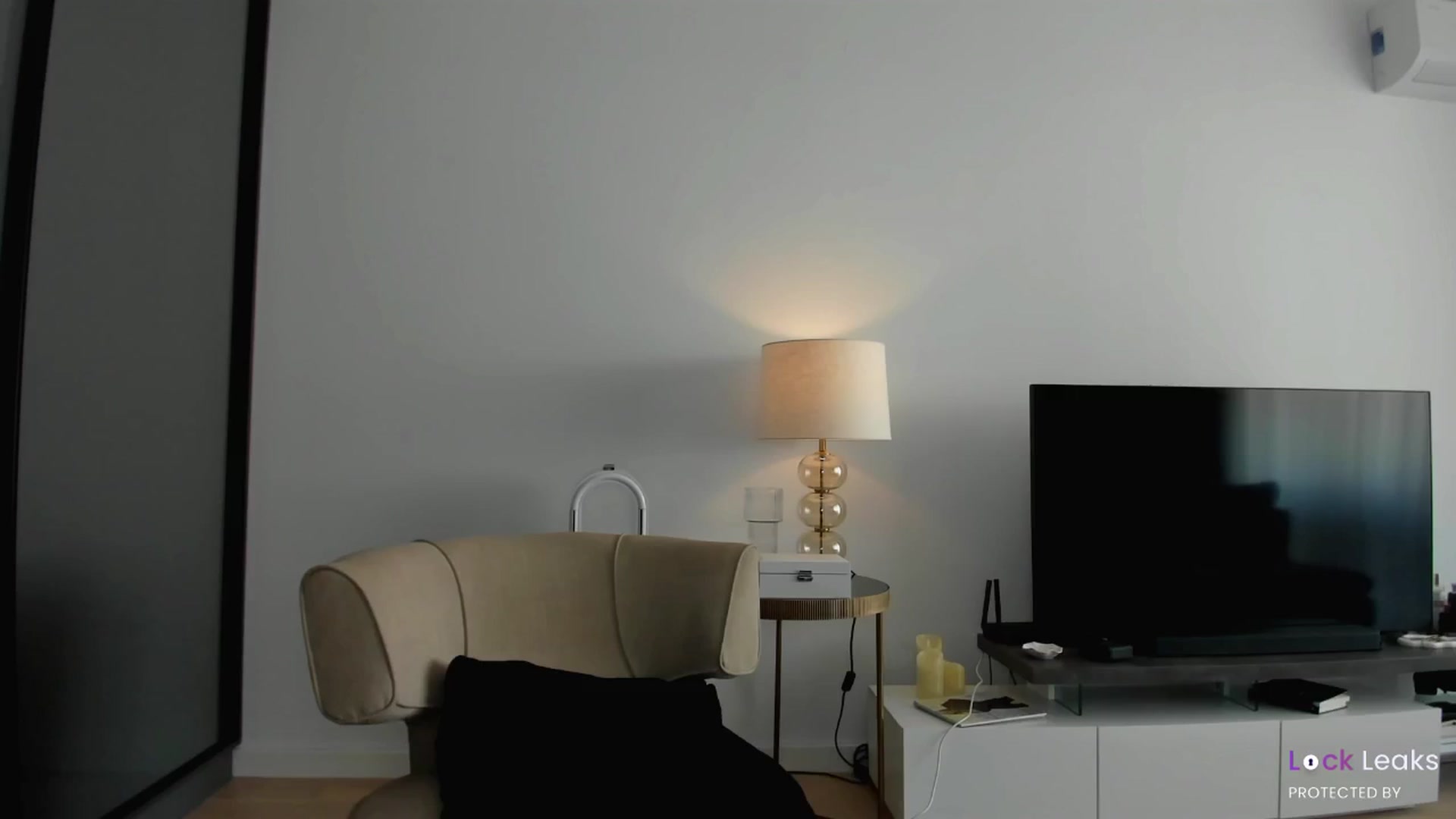 Gallery image thumbnail from L_U_A_'s myfreecams stream on, 01/09/2025, 09:46 image 10 of 20
