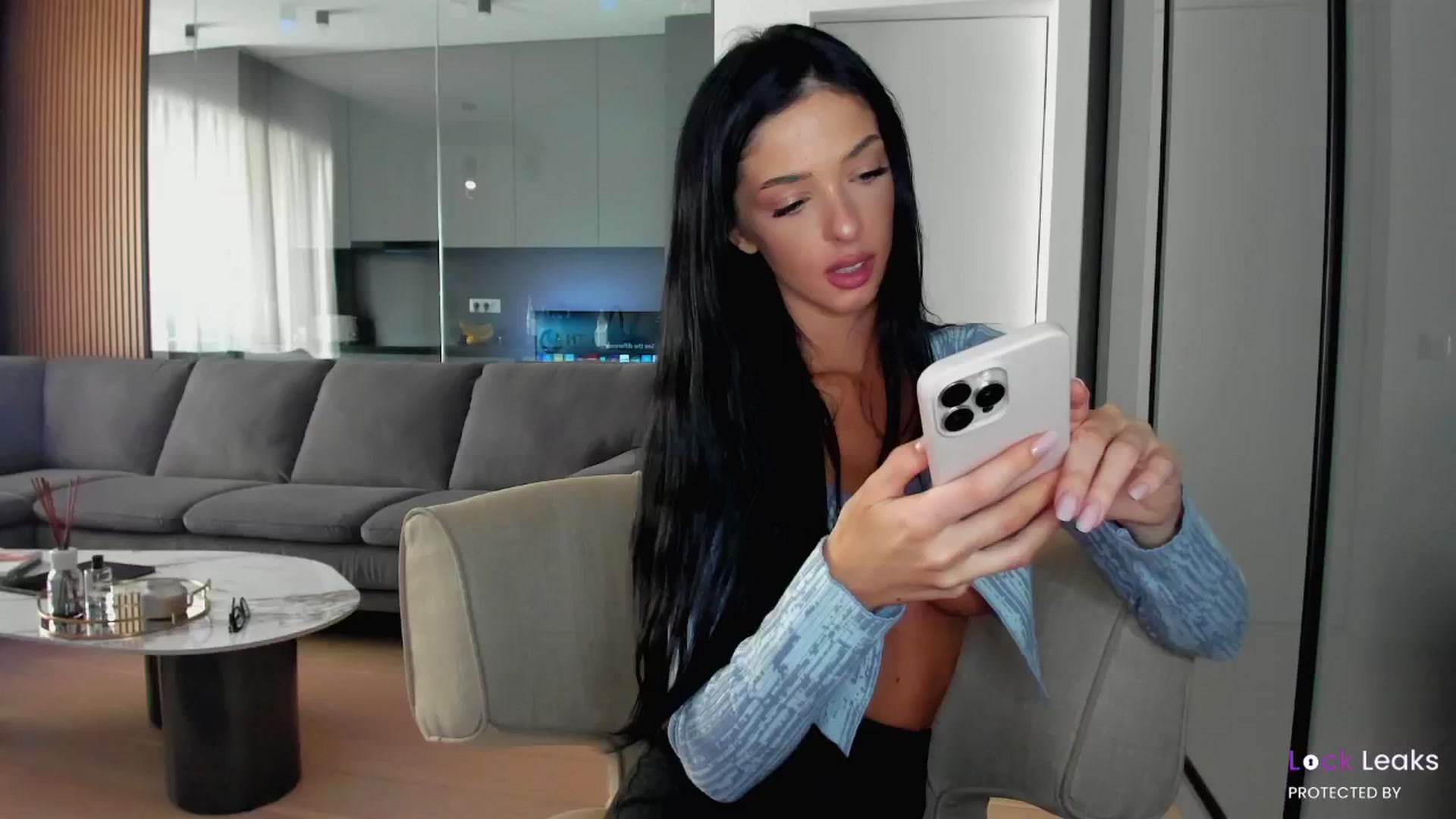 Gallery image thumbnail from L_U_A_'s myfreecams stream on, 01/24/2025, 09:31 image 5 of 20