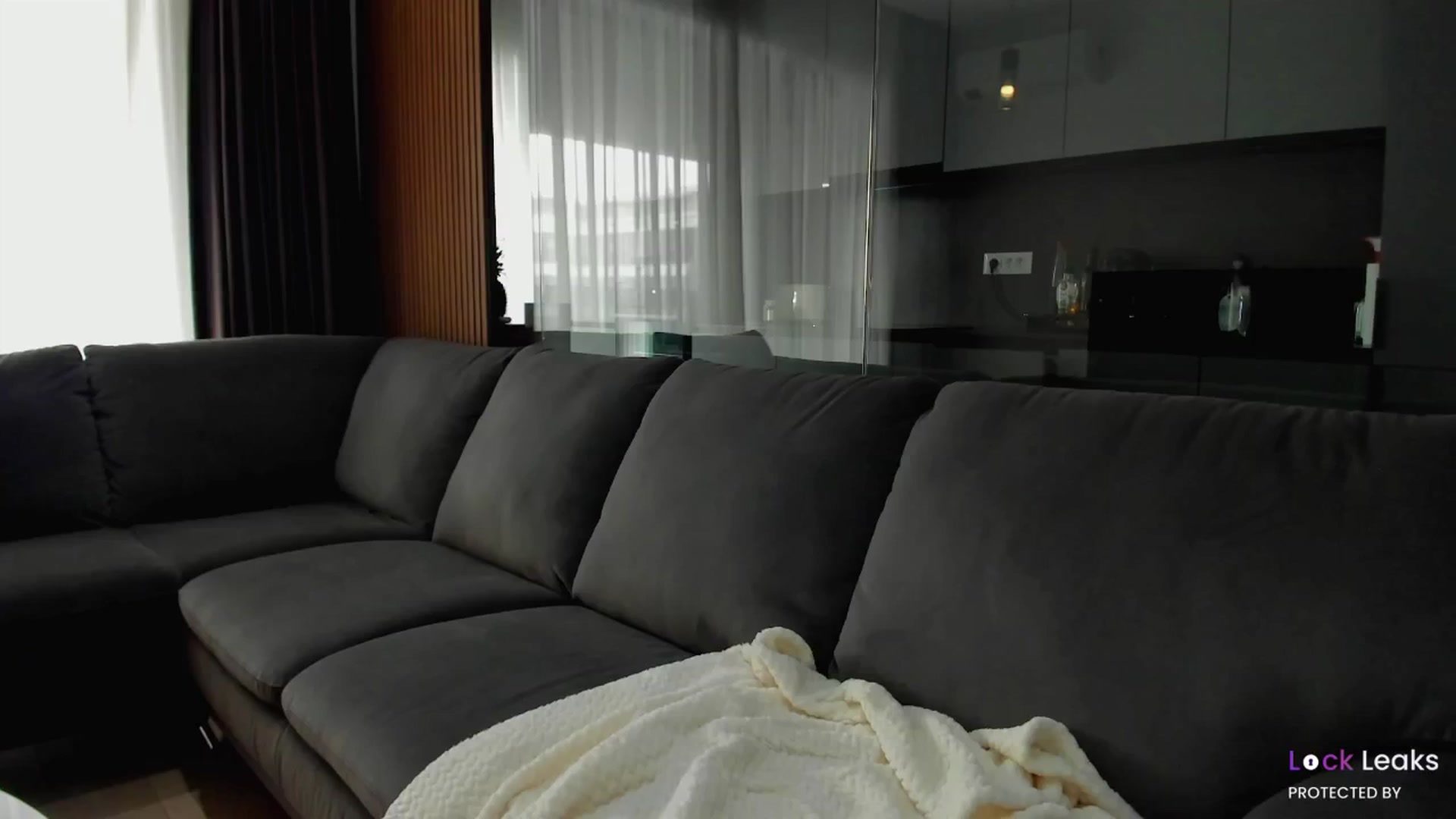 Gallery image thumbnail from L_U_A_'s myfreecams stream on, 01/26/2025, 10:44 image 12 of 20