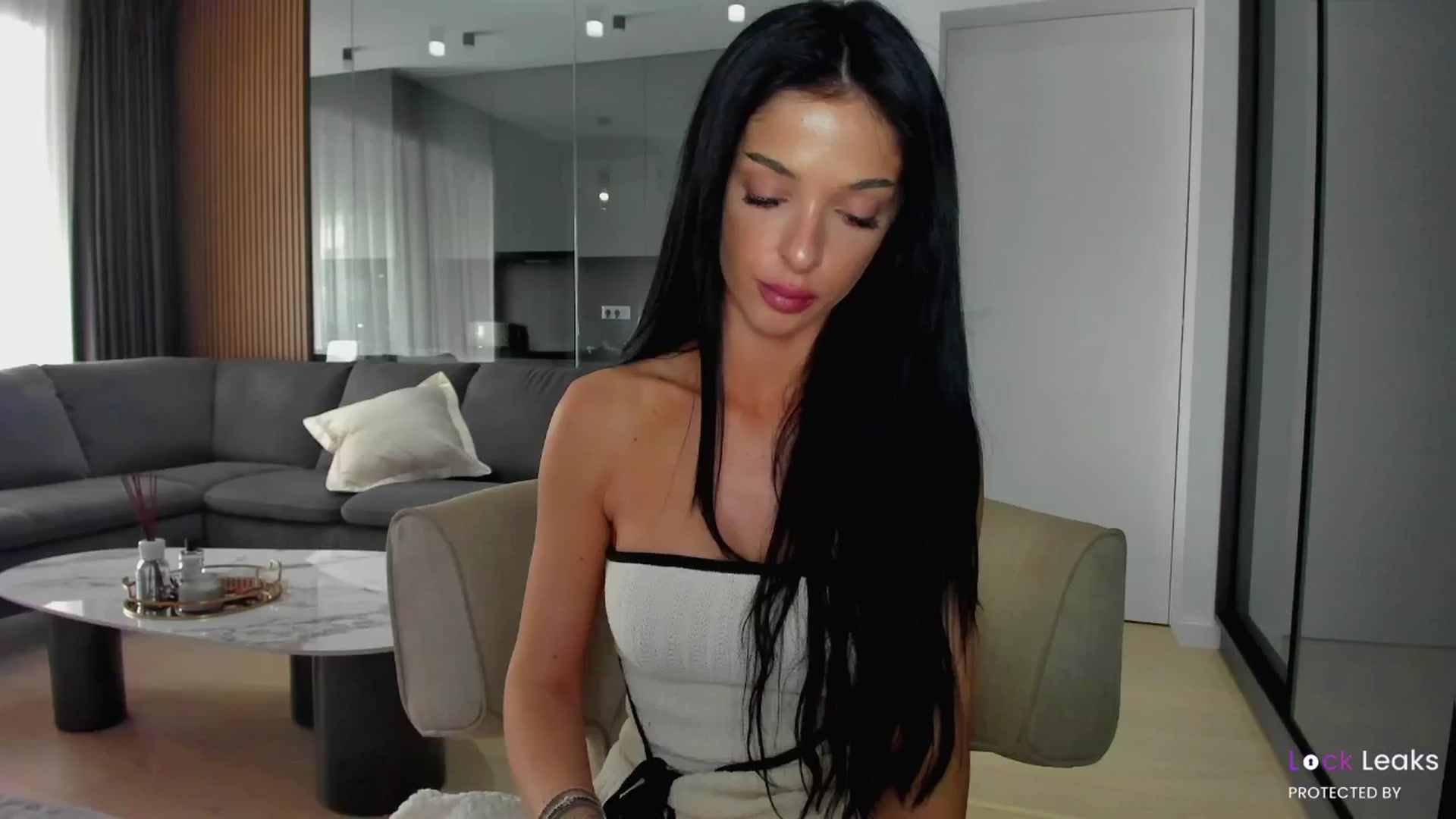 Gallery image thumbnail from L_U_A_'s myfreecams stream on, 02/02/2025, 12:56 image 1 of 20