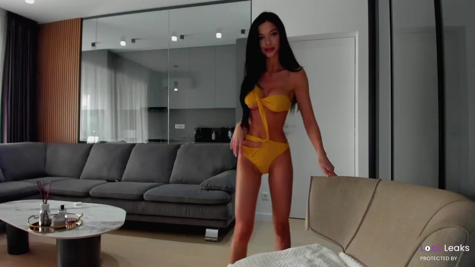 Gallery image thumbnail from L_U_A_'s myfreecams stream on, 02/05/2025, 10:31 image 3 of 20