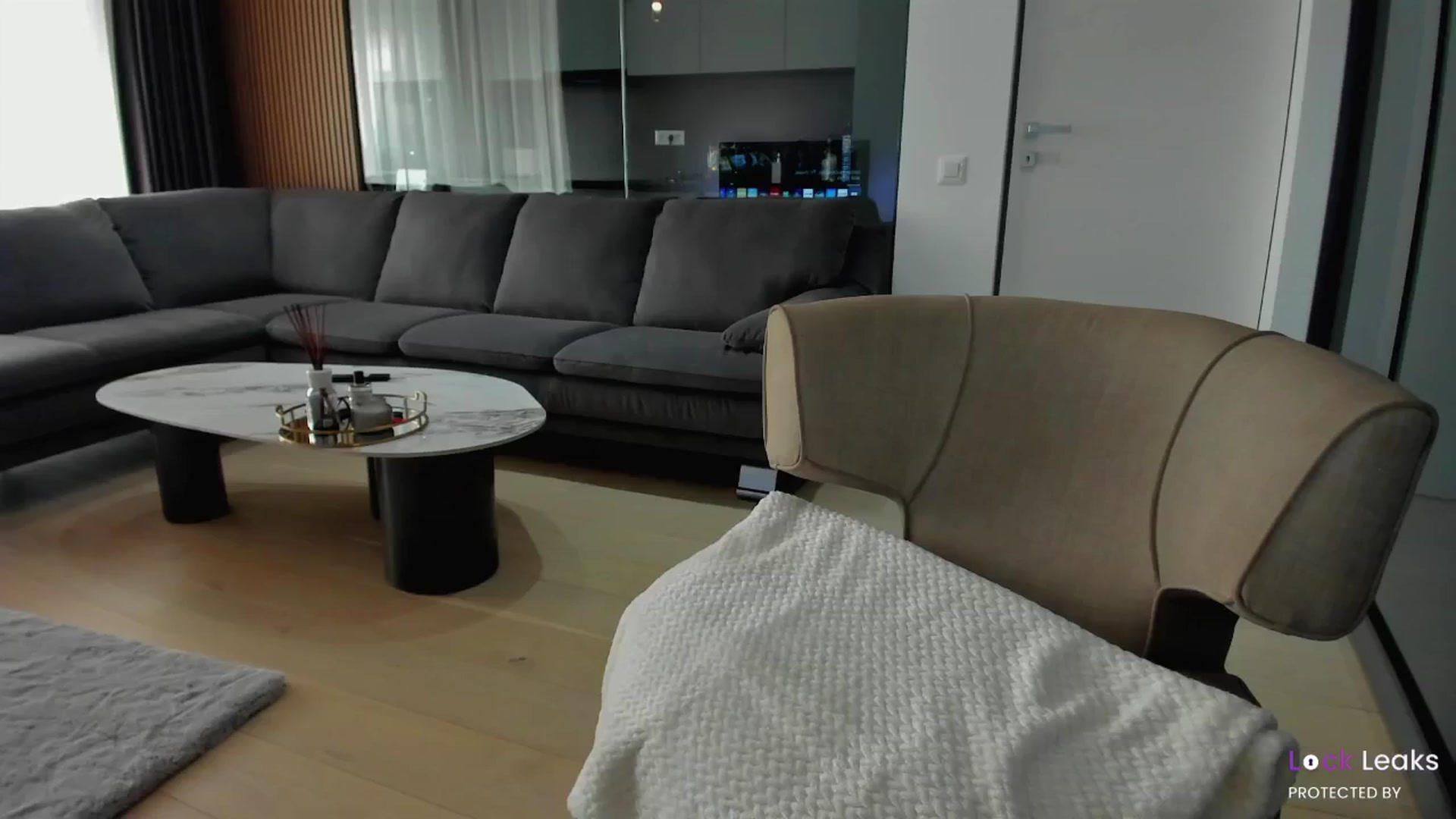 Gallery image thumbnail from L_U_A_'s myfreecams stream on, 02/06/2025, 10:10 image 14 of 20
