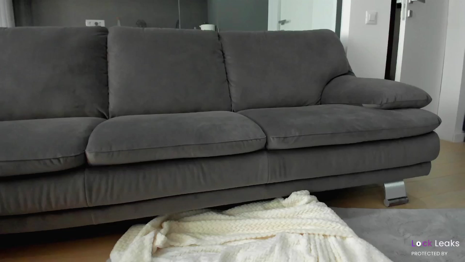 Gallery image thumbnail from L_U_A_'s myfreecams stream on, 02/17/2025, 09:50 image 17 of 20