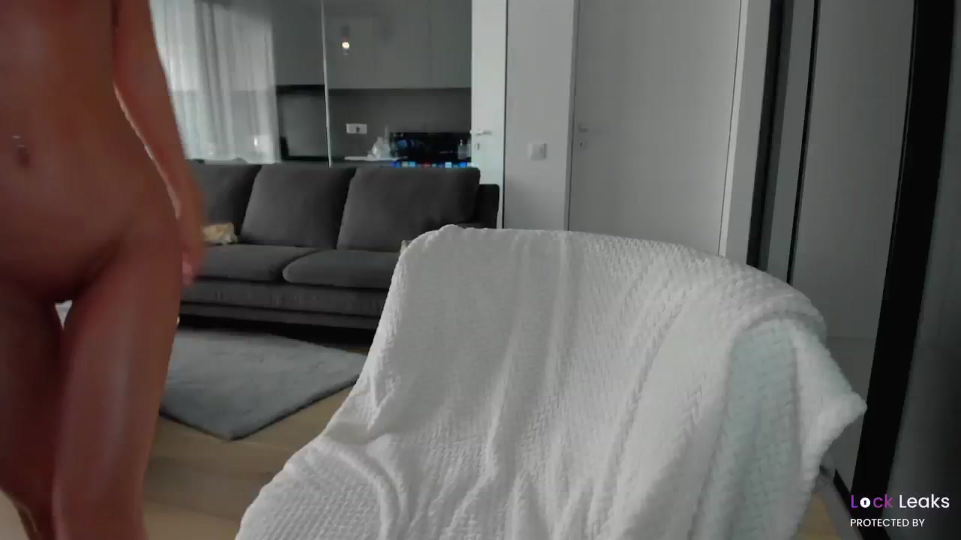 Gallery image thumbnail from L_U_A_'s myfreecams stream on, 02/18/2025, 11:25 image 10 of 20