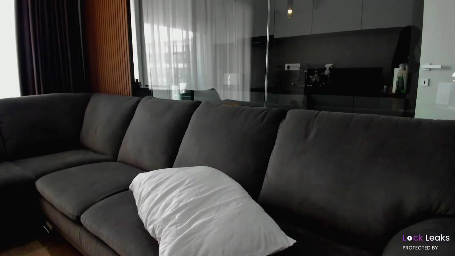 Gallery image thumbnail from L_U_A_'s myfreecams stream on, 05/13/2025, 11:53 image 9 of 20