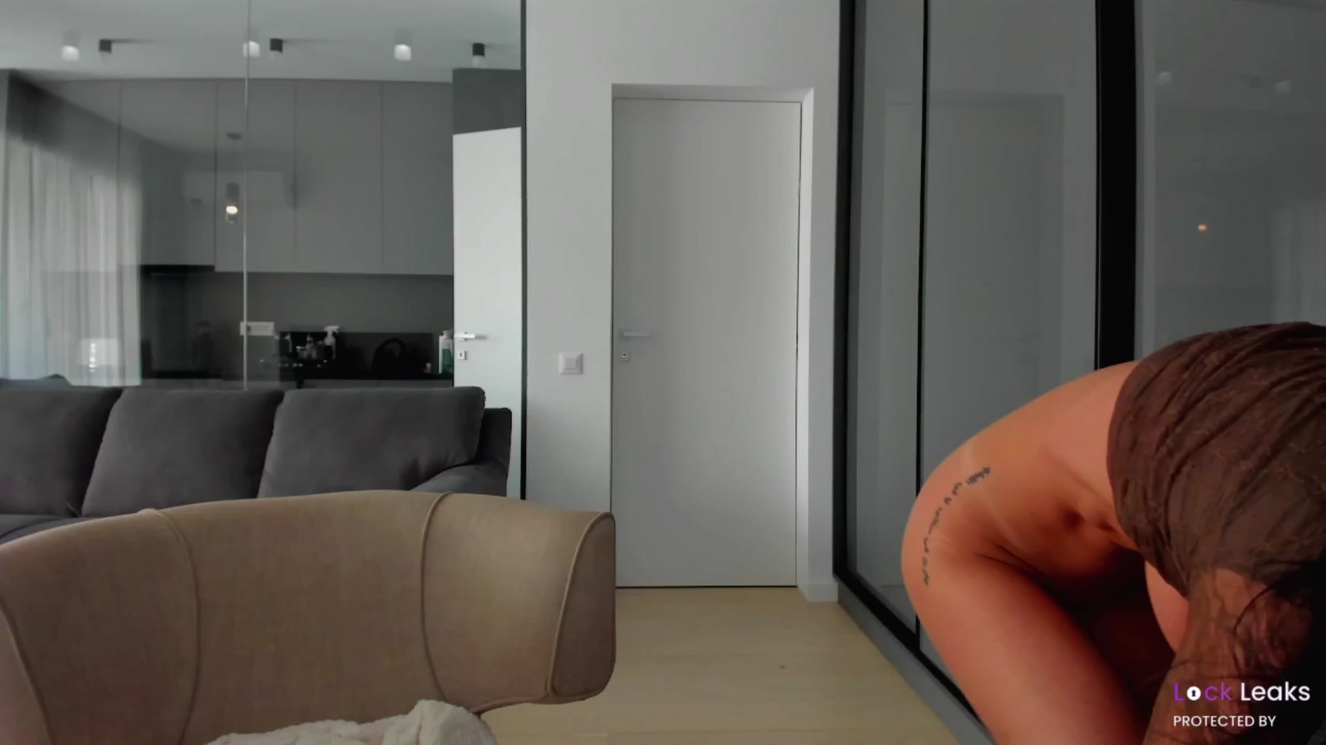 Gallery image thumbnail from L_U_A_'s myfreecams stream on, 05/13/2025, 11:53 image 4 of 20