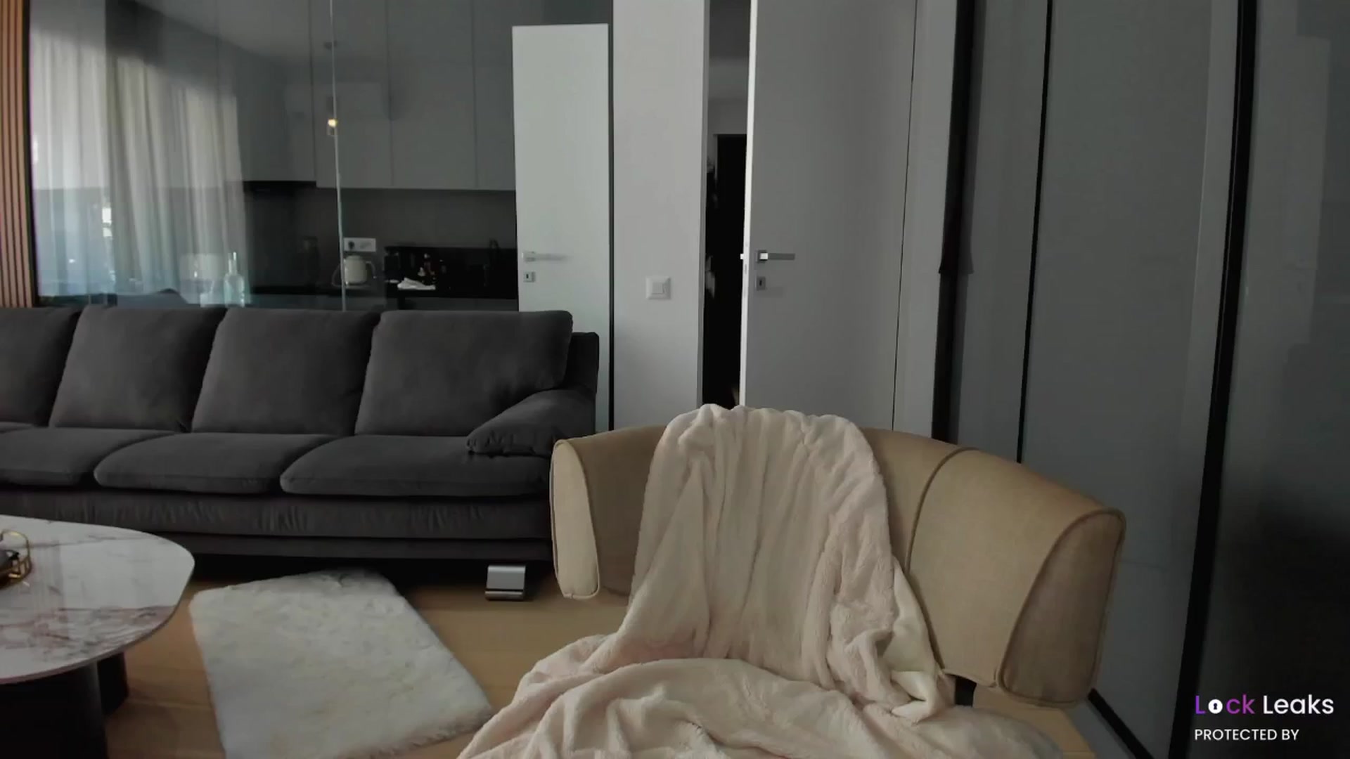 Gallery image thumbnail from L_U_A_'s myfreecams stream on, 06/02/2025, 08:28 image 17 of 20