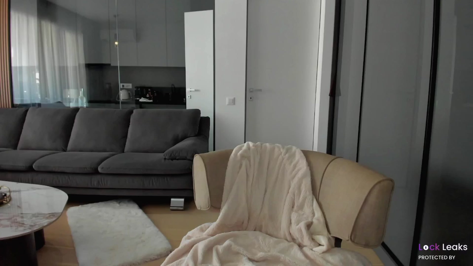 Gallery image thumbnail from L_U_A_'s myfreecams stream on, 06/02/2025, 08:28 image 19 of 20