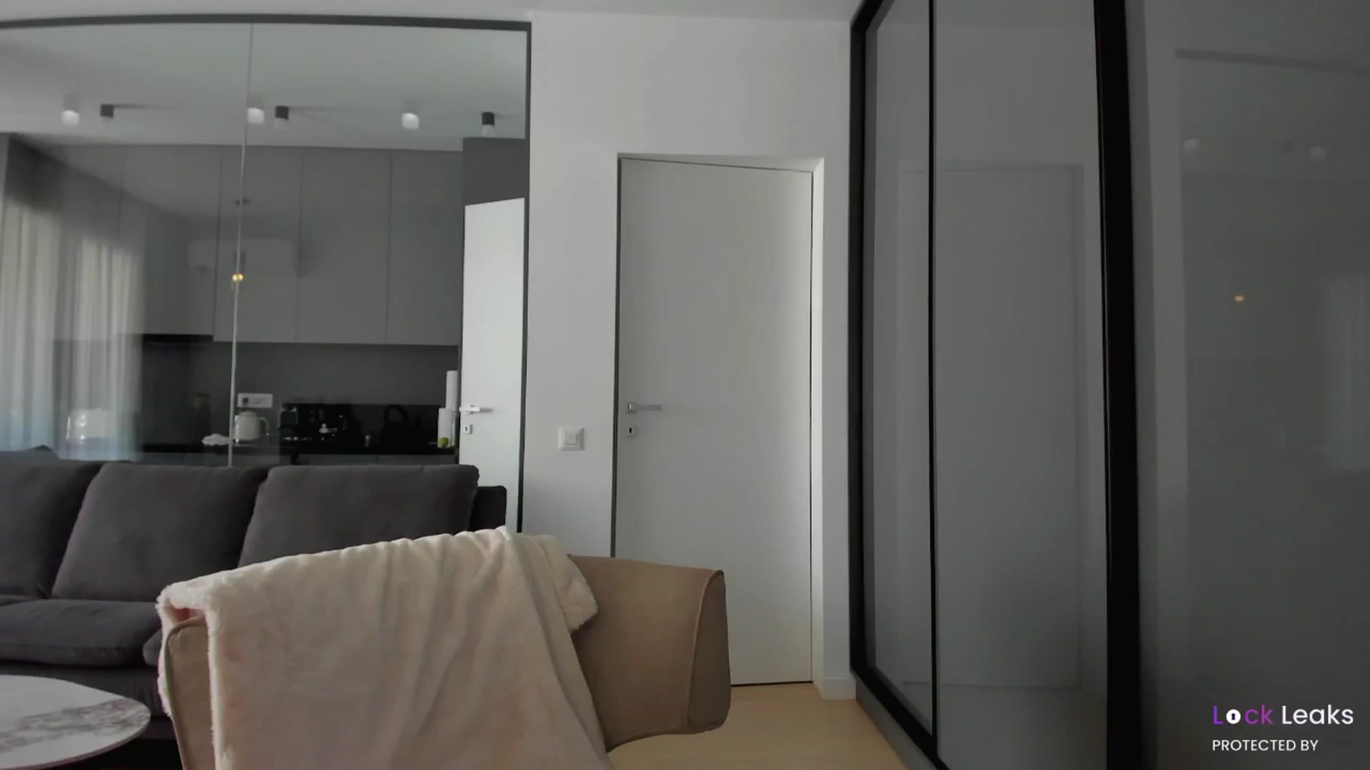 Gallery image thumbnail from L_U_A_'s myfreecams stream on, 06/04/2025, 09:22 image 7 of 20
