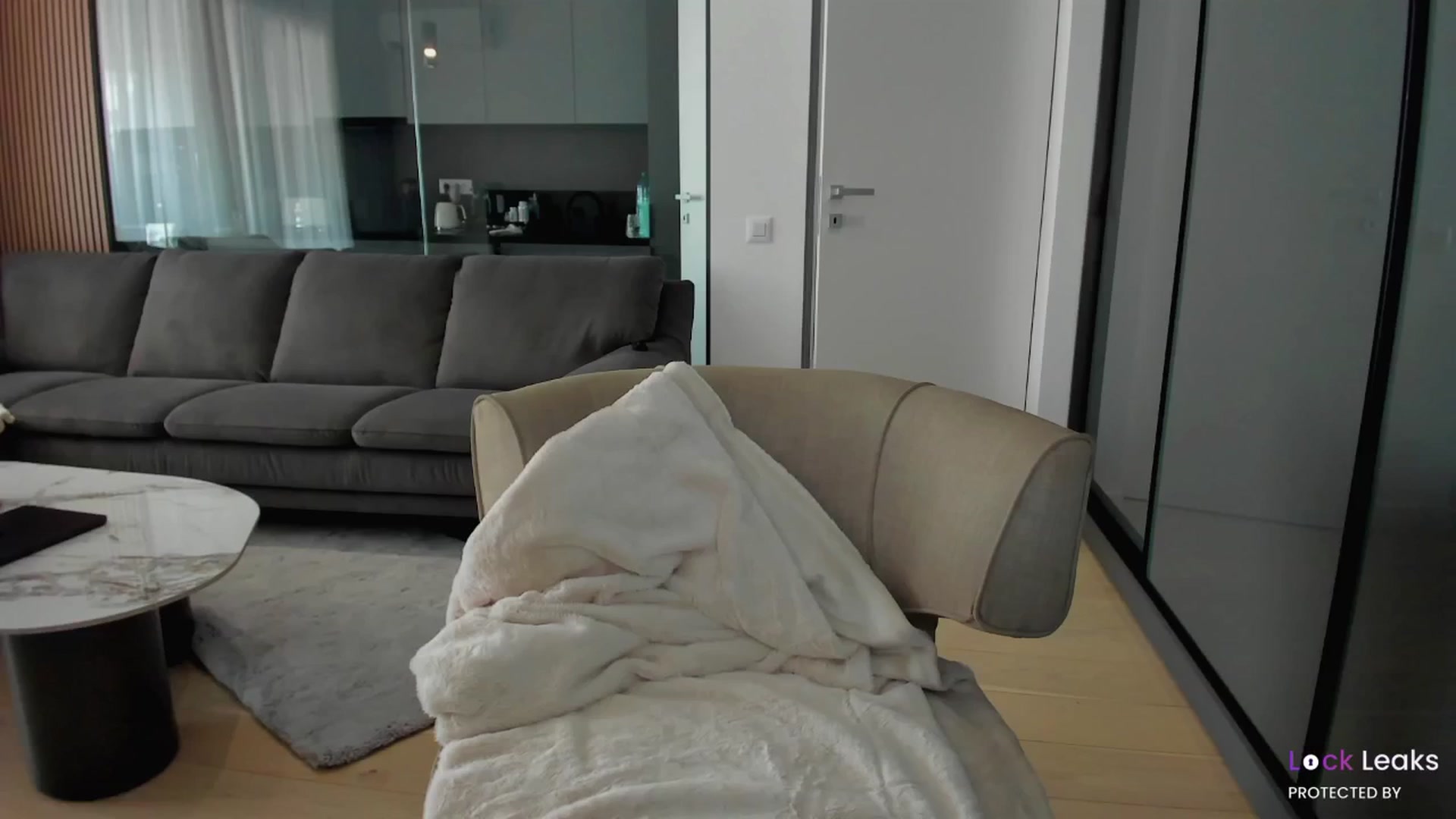 Gallery image thumbnail from L_U_A_'s myfreecams stream on, 06/07/2025, 09:05 image 17 of 20
