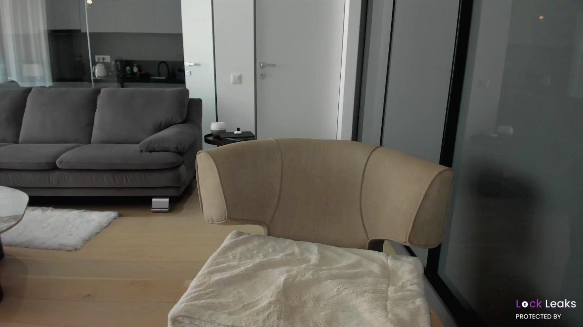 Gallery image thumbnail from L_U_A_'s myfreecams stream on, 09/04/2025, 09:29 image 11 of 20
