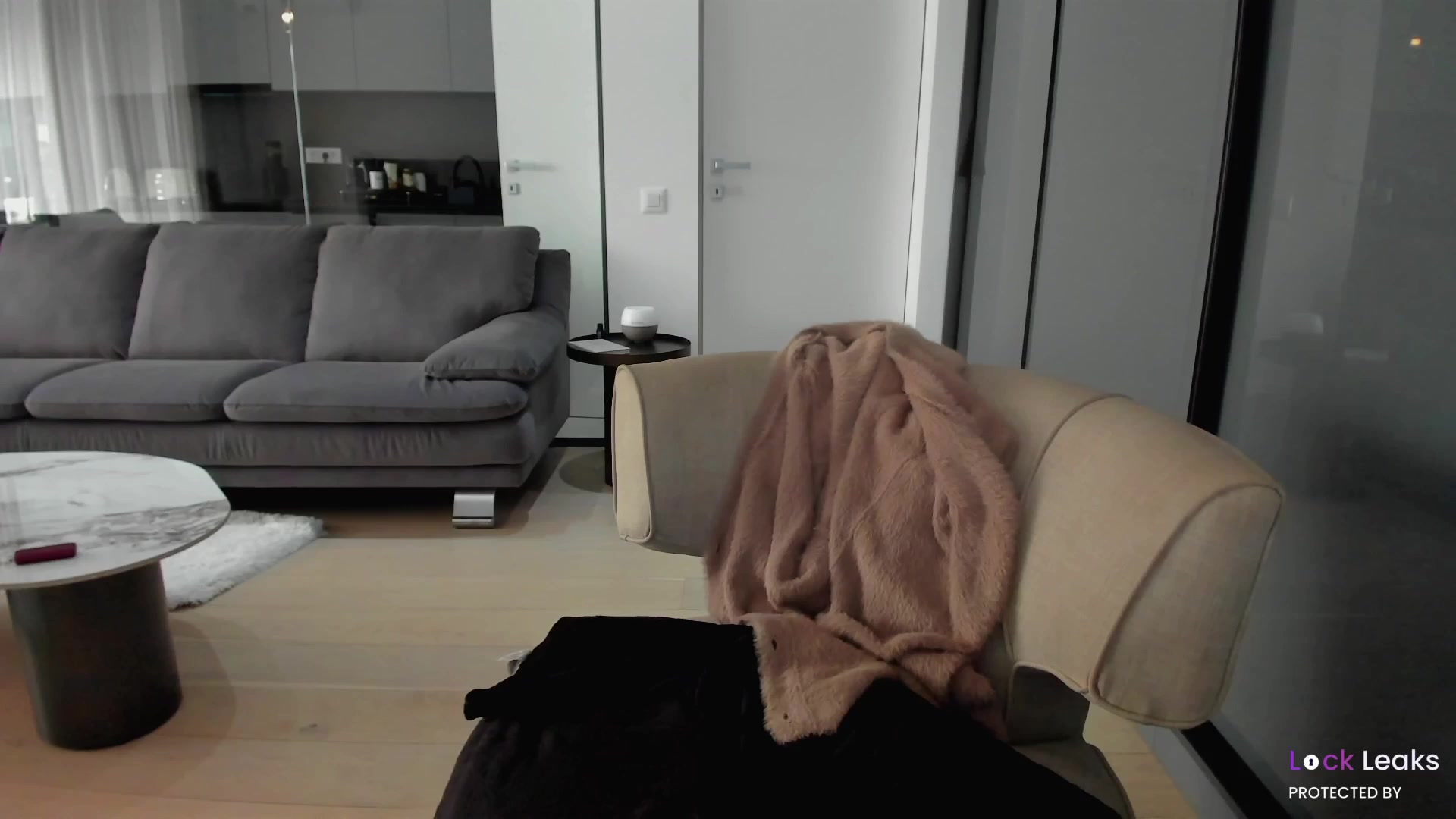 Gallery image thumbnail from L_U_A_'s myfreecams stream on, 10/18/2025, 10:27 image 16 of 20