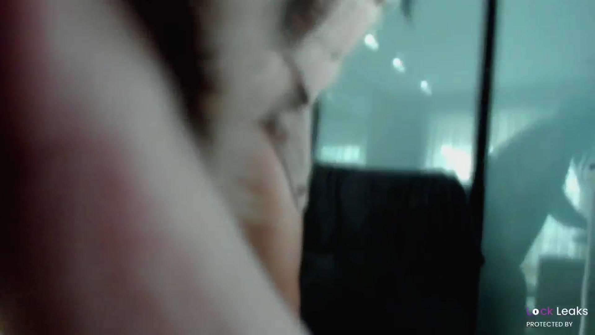 Gallery image thumbnail from L_U_A_'s myfreecams stream on, 10/18/2025, 12:56 image 8 of 20