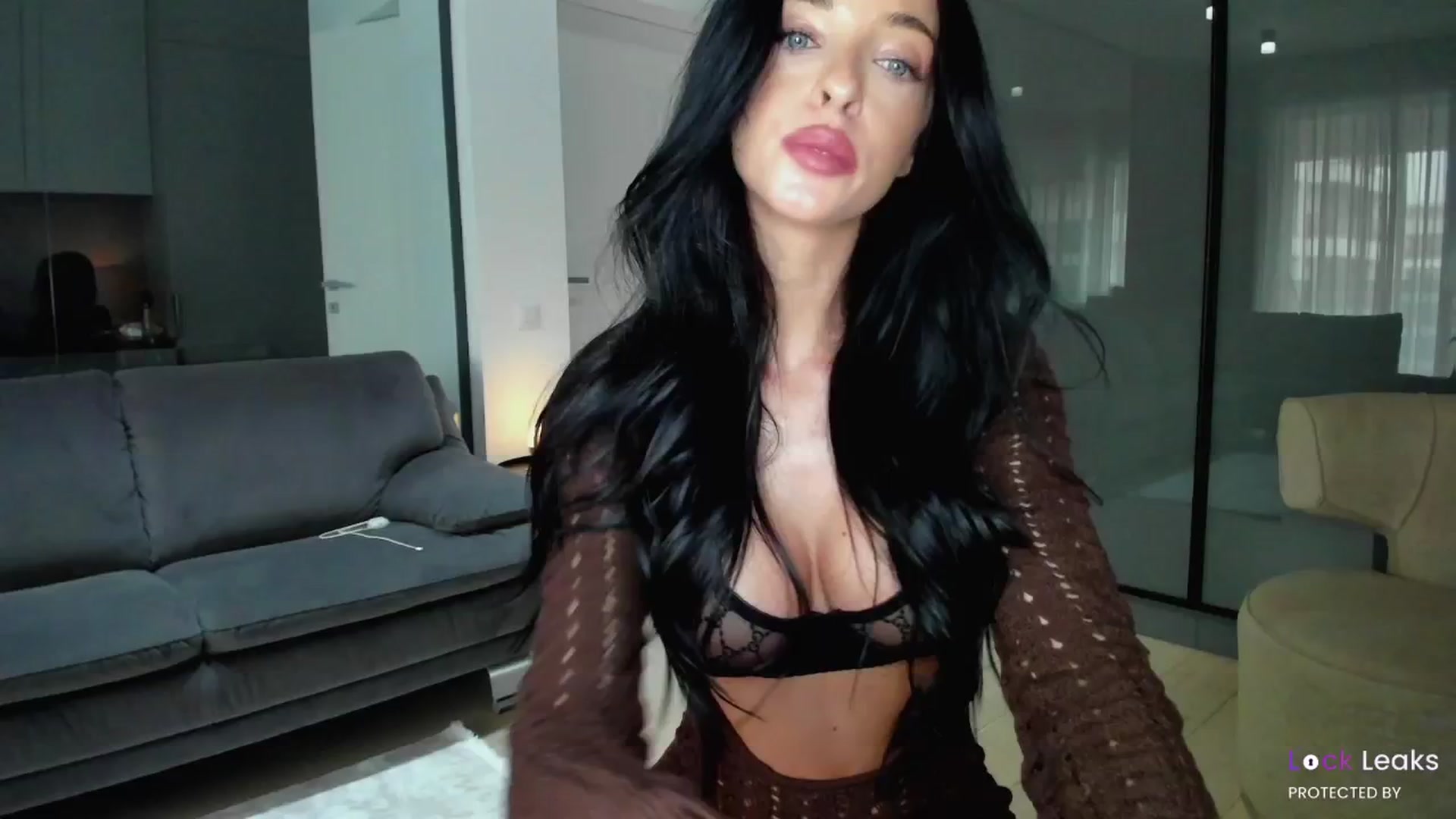 Gallery image thumbnail from L_U_A_'s myfreecams stream on, 11/08/2025, 12:18 image 1 of 20