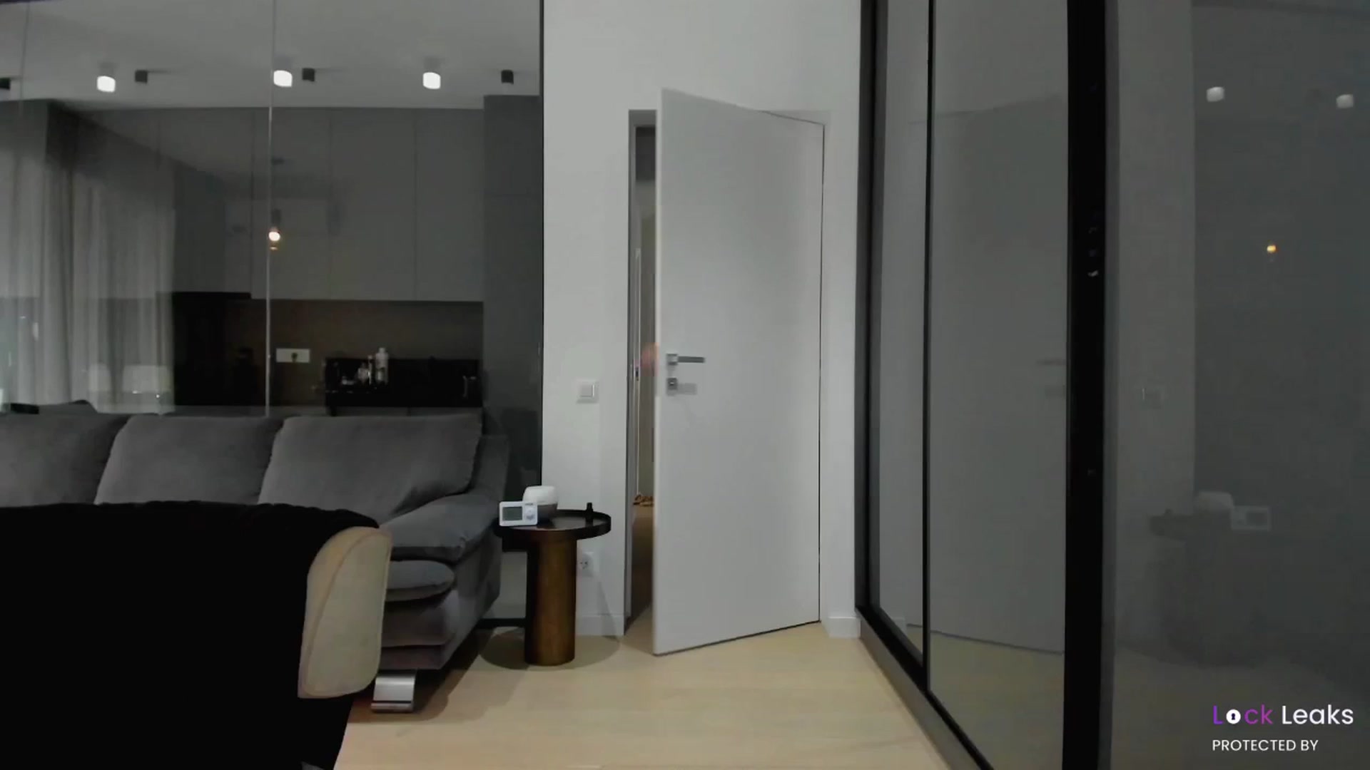 Gallery image thumbnail from L_U_A_'s myfreecams stream on, 11/18/2025, 12:31 image 11 of 20