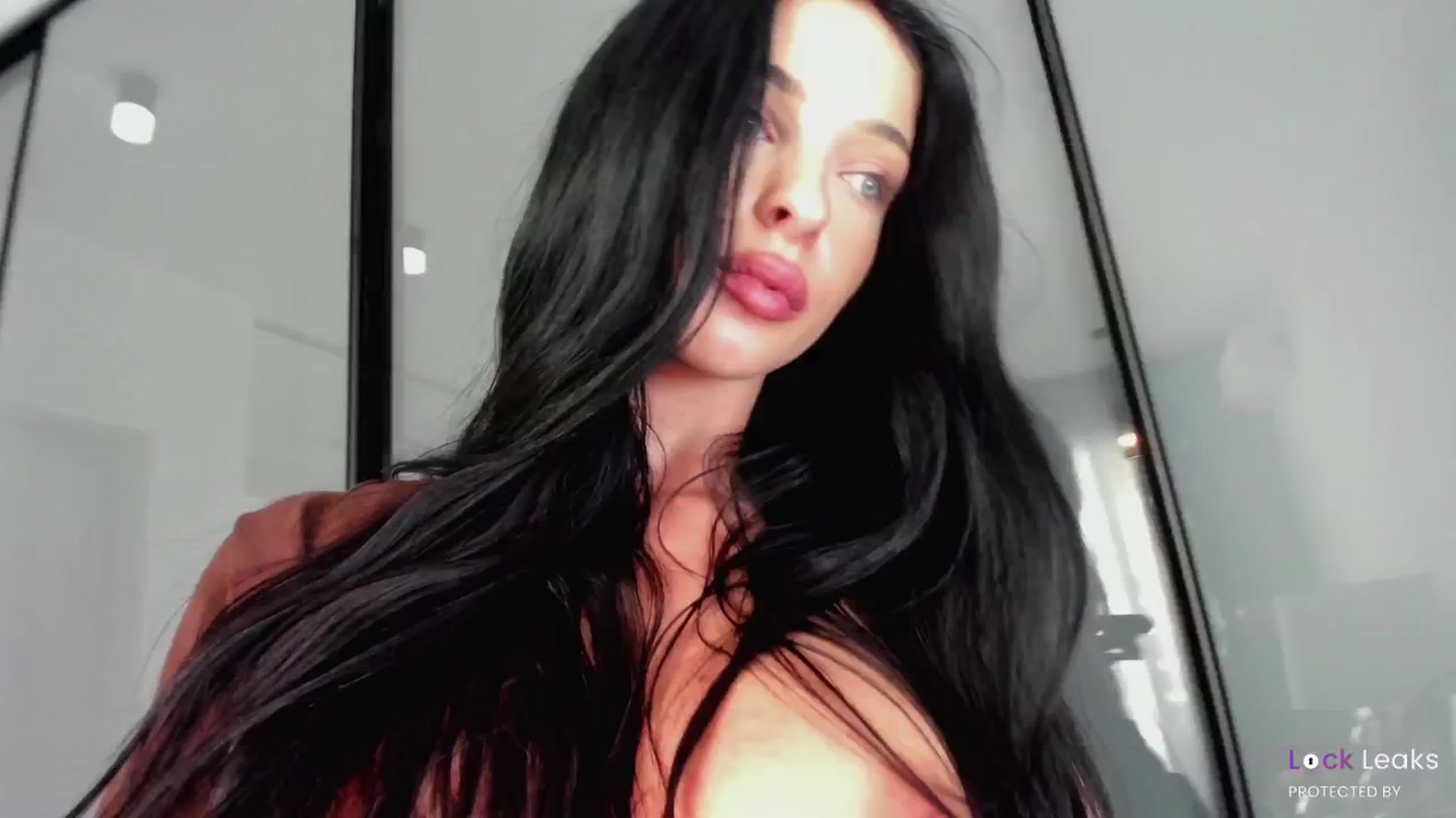Gallery image thumbnail from L_U_A_'s myfreecams stream on, 11/24/2025, 12:49 image 16 of 20