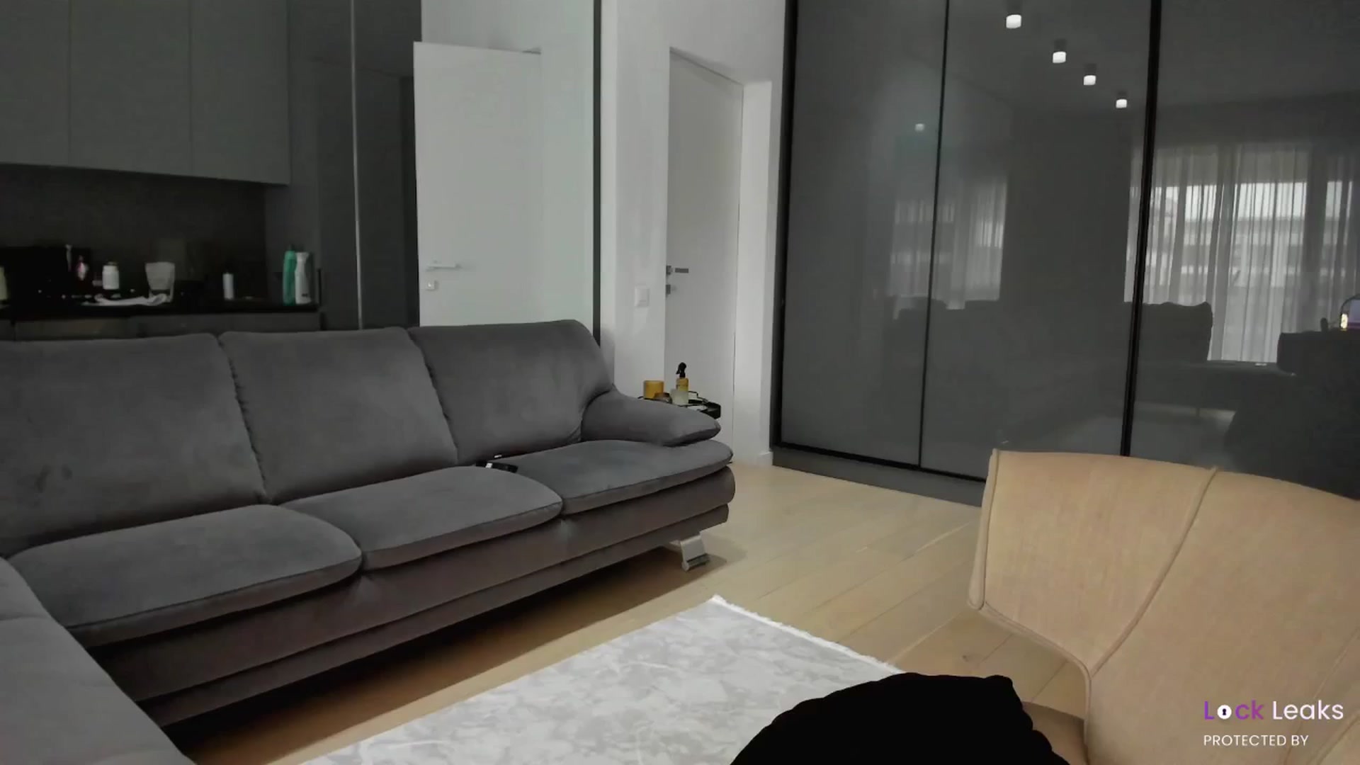 Gallery image thumbnail from L_U_A_'s myfreecams stream on, 12/01/2025, 09:58 image 15 of 20