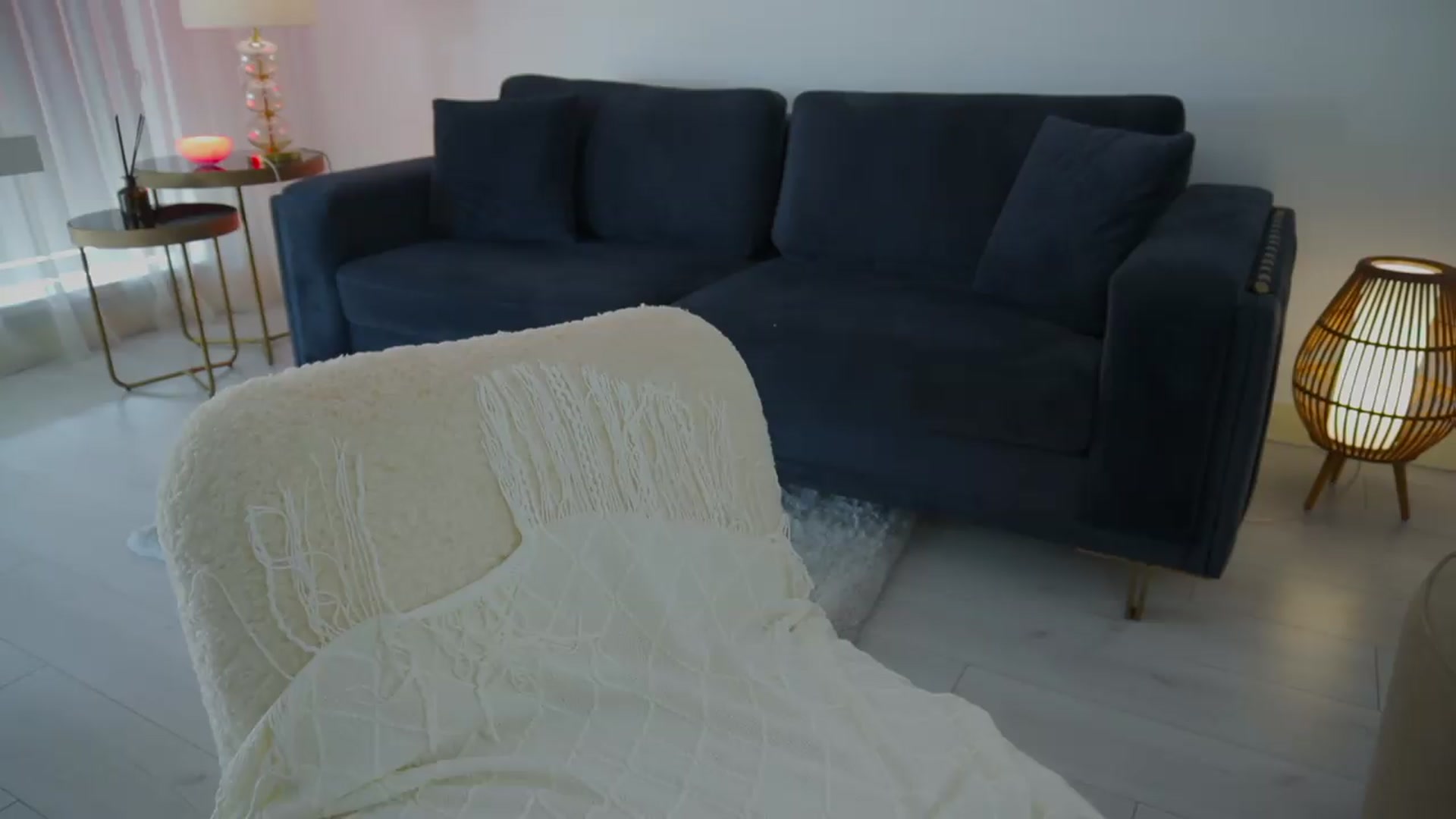 Gallery image thumbnail from L_U_A_'s myfreecams stream on, 08/01/2026, 11:41 image 12 of 20