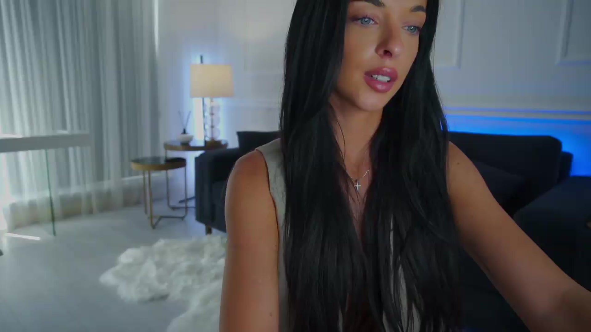 Gallery image thumbnail from L_U_A_'s myfreecams stream on, 09/01/2026, 10:28 image 12 of 20