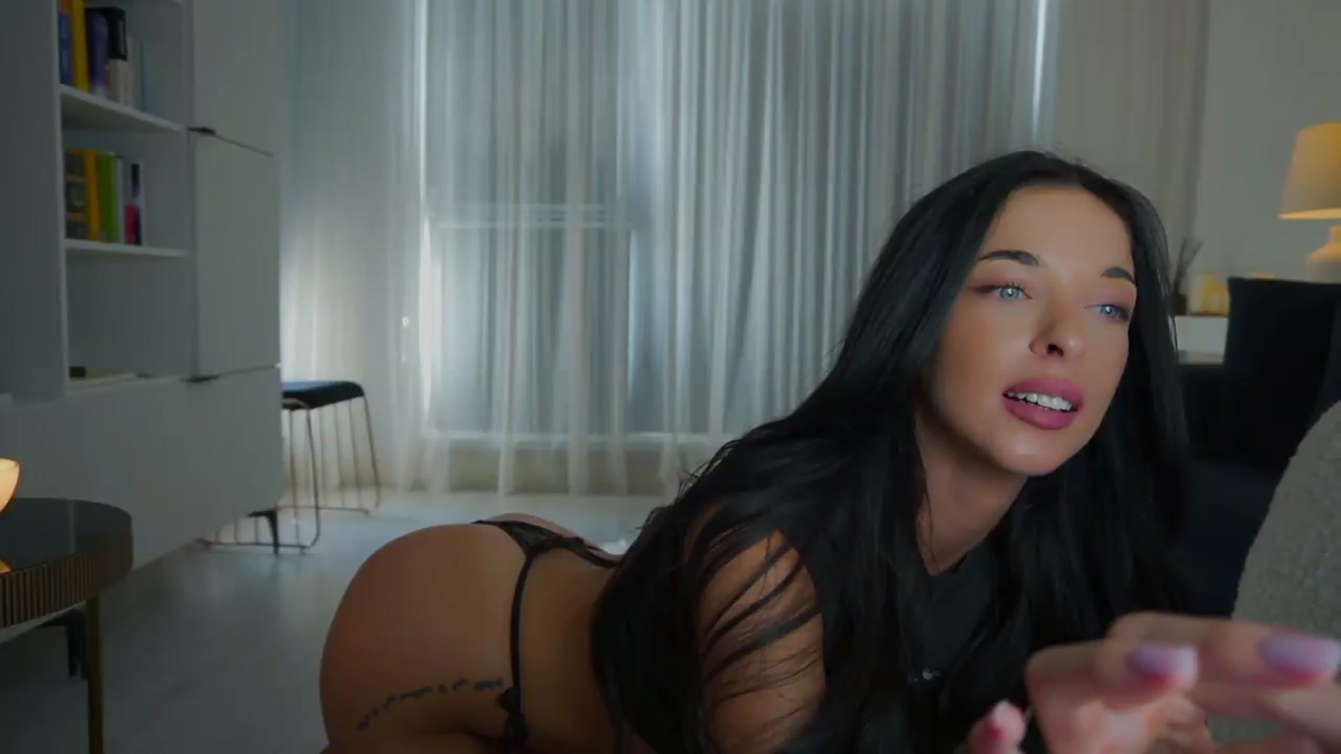 Gallery image thumbnail from L_U_A_'s myfreecams stream on, 09/10/2026, 11:44 image 7 of 20