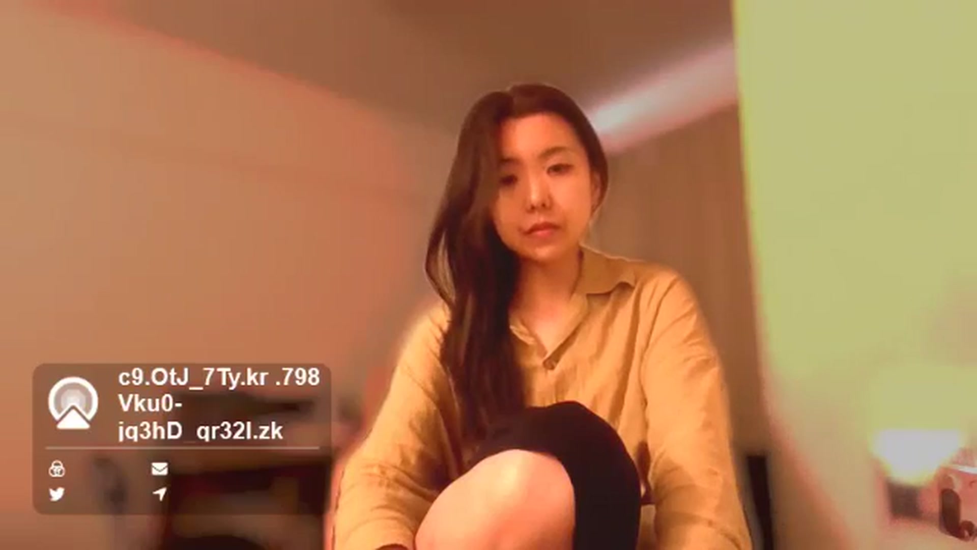 Gallery image thumbnail from L_XjY_2_nU_3F's myfreecams stream on, 05/13/2024, 05:38 image 8 of 20