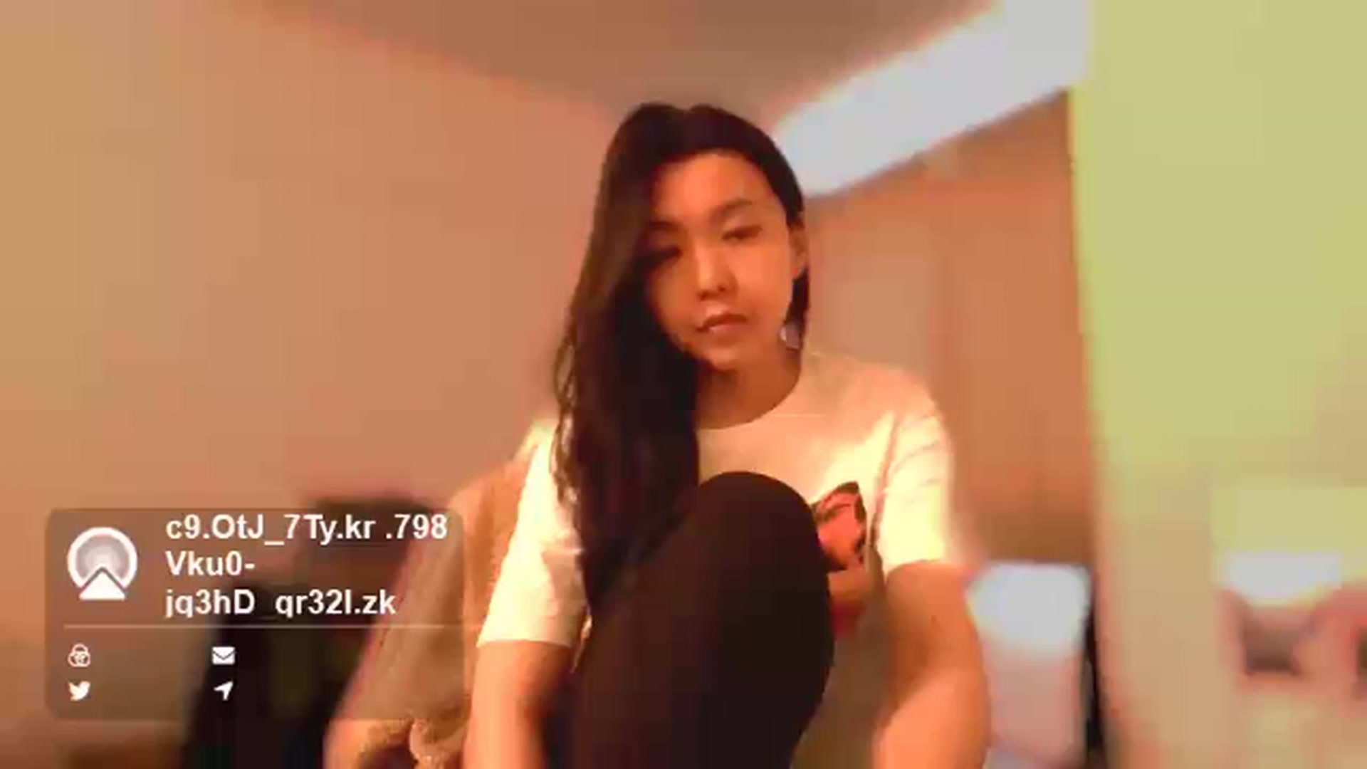Gallery image thumbnail from L_XjY_2_nU_3F's myfreecams stream on, 05/19/2024, 02:44 image 20 of 20
