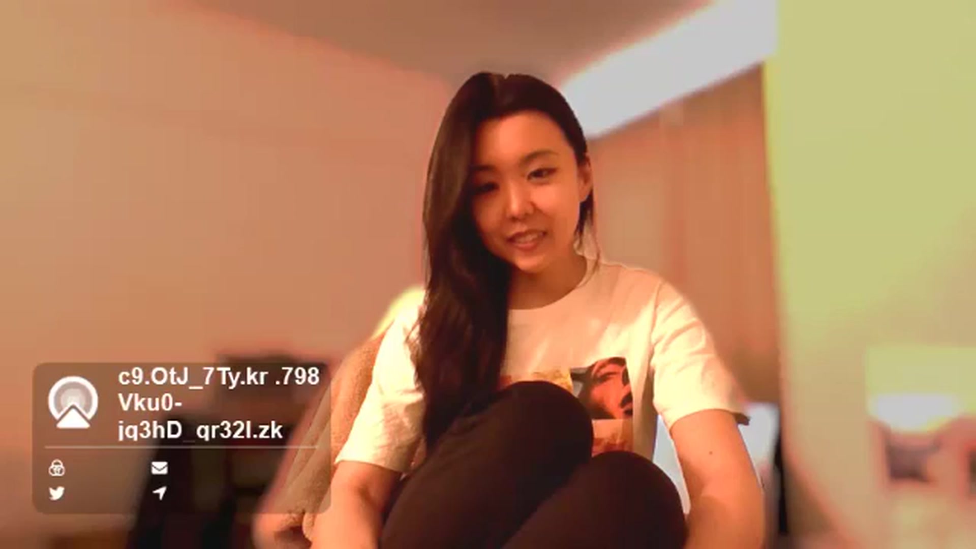 Gallery image thumbnail from L_XjY_2_nU_3F's myfreecams stream on, 05/19/2024, 02:44 image 17 of 20
