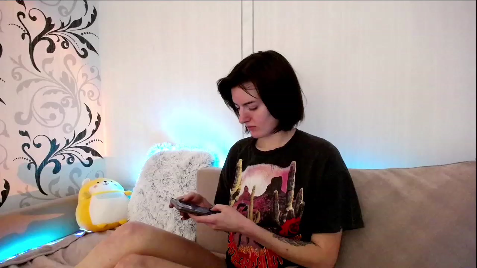 Gallery image thumbnail from L_lame's myfreecams stream on, 12/19/2022, 16:49 image 10 of 20