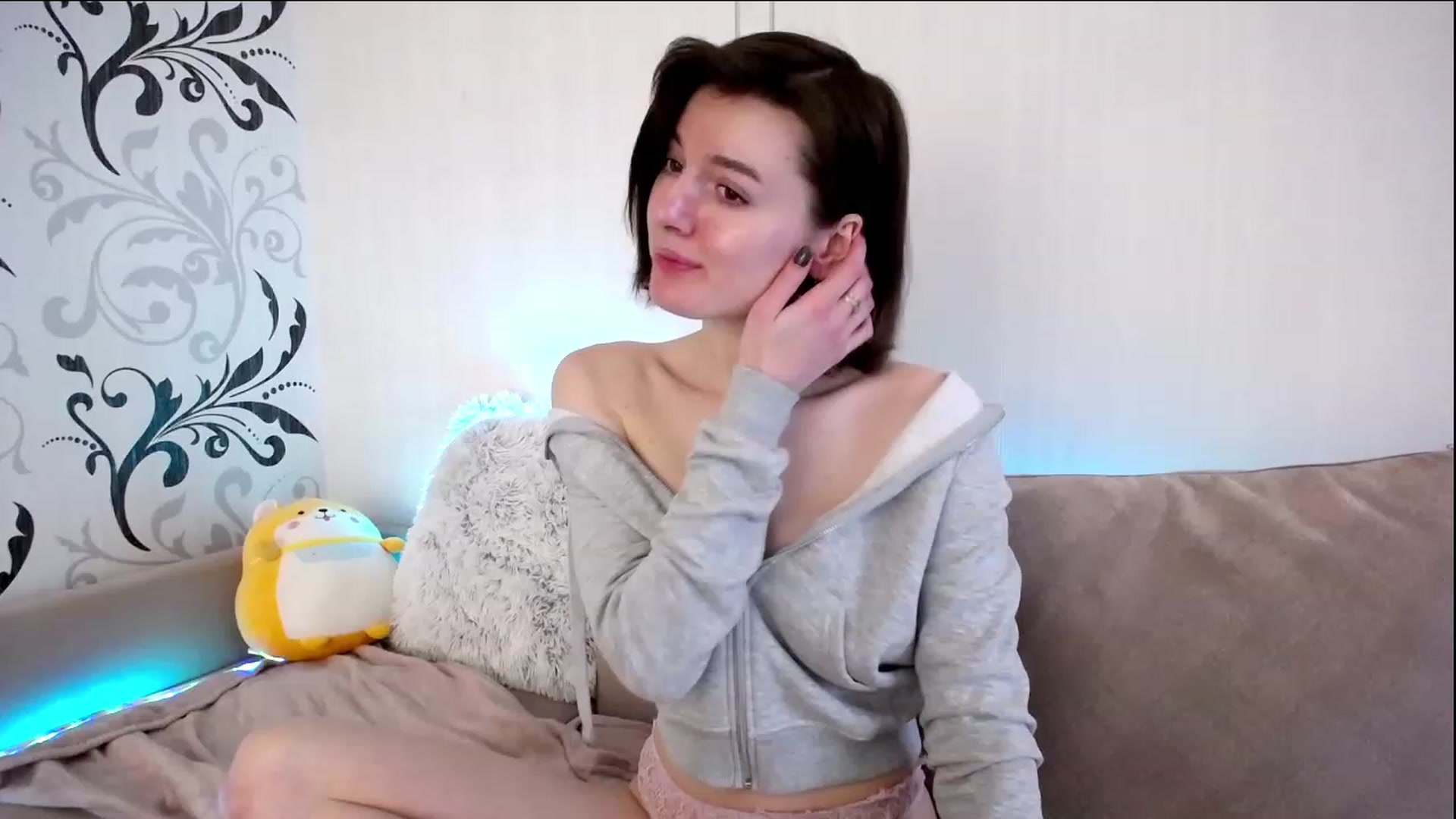 Gallery image thumbnail from L_lame's myfreecams stream on, 12/22/2022, 10:22 image 11 of 20