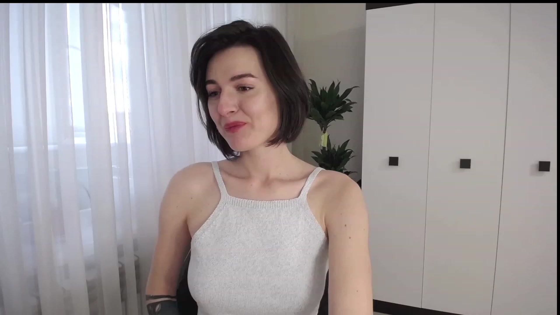 Gallery image thumbnail from L_lame's myfreecams stream on, 05/22/2023, 08:28 image 5 of 20