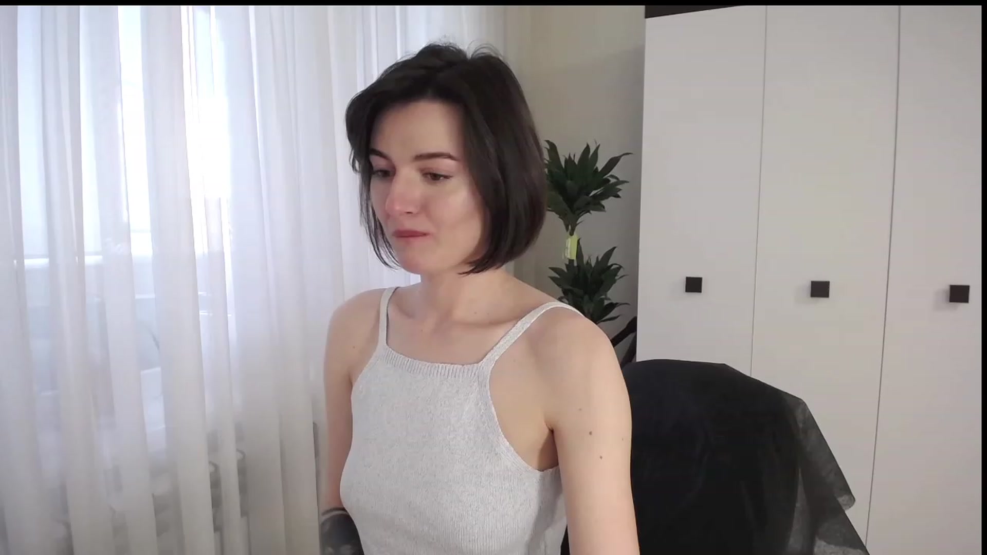 Gallery image thumbnail from L_lame's myfreecams stream on, 05/22/2023, 08:28 image 18 of 20
