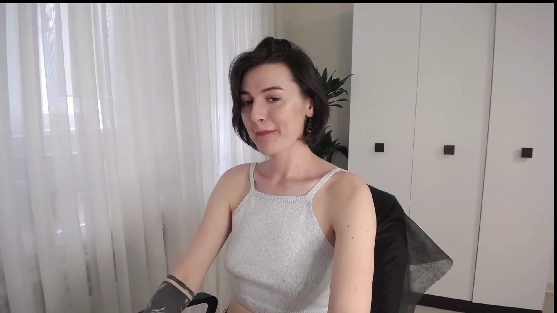 Gallery image thumbnail from L_lame's myfreecams stream on, 05/23/2023, 15:52 image 11 of 20