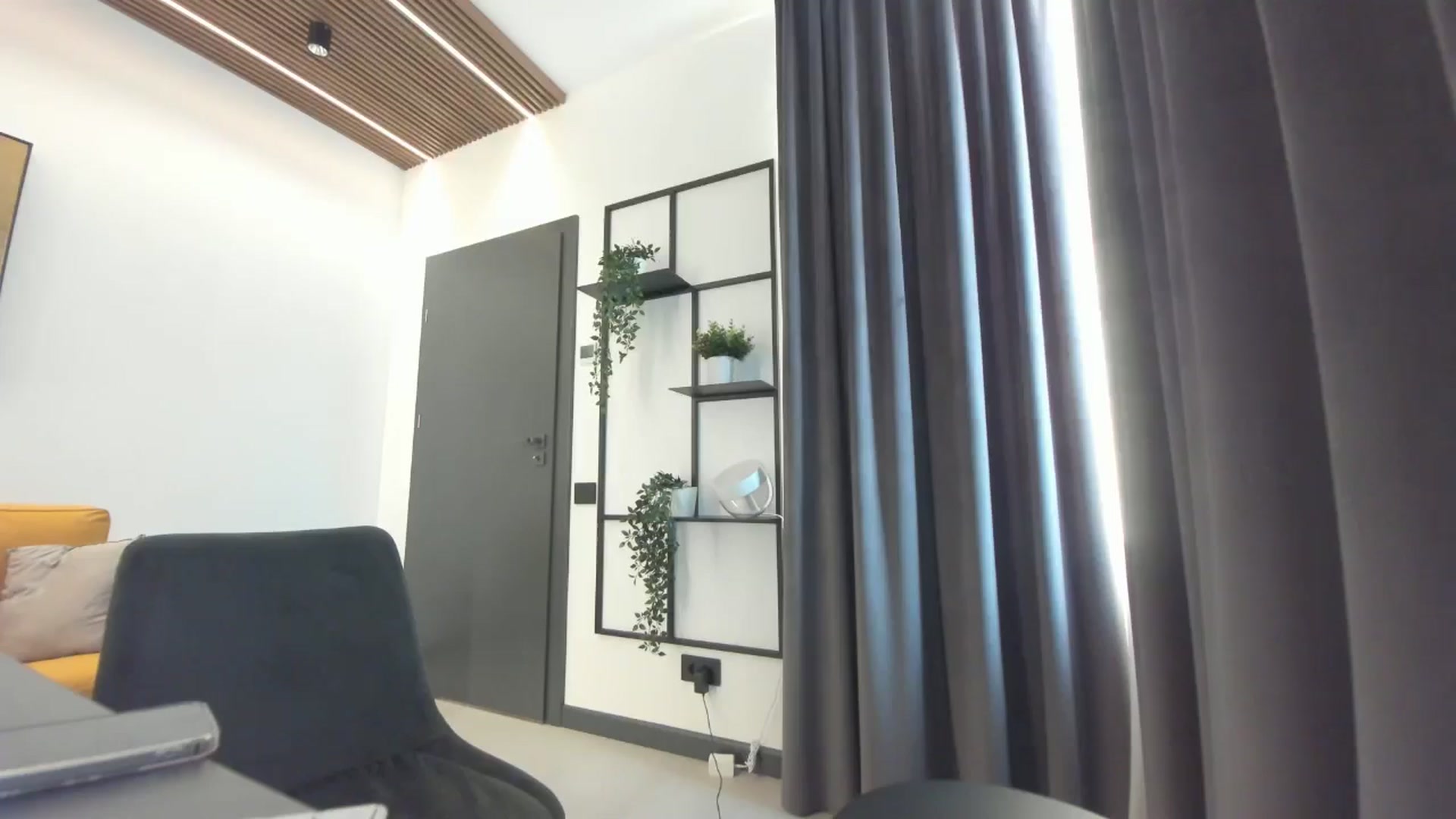 Gallery image thumbnail from L_y_d's myfreecams stream on, 11/07/2024, 14:26 image 13 of 20