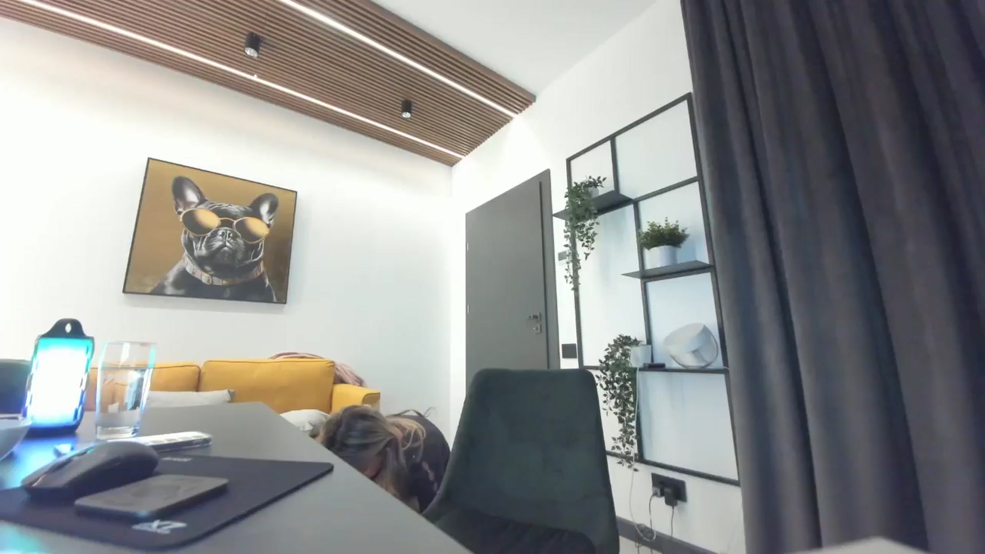 Gallery image thumbnail from L_y_d's myfreecams stream on, 11/08/2024, 23:12 image 15 of 20