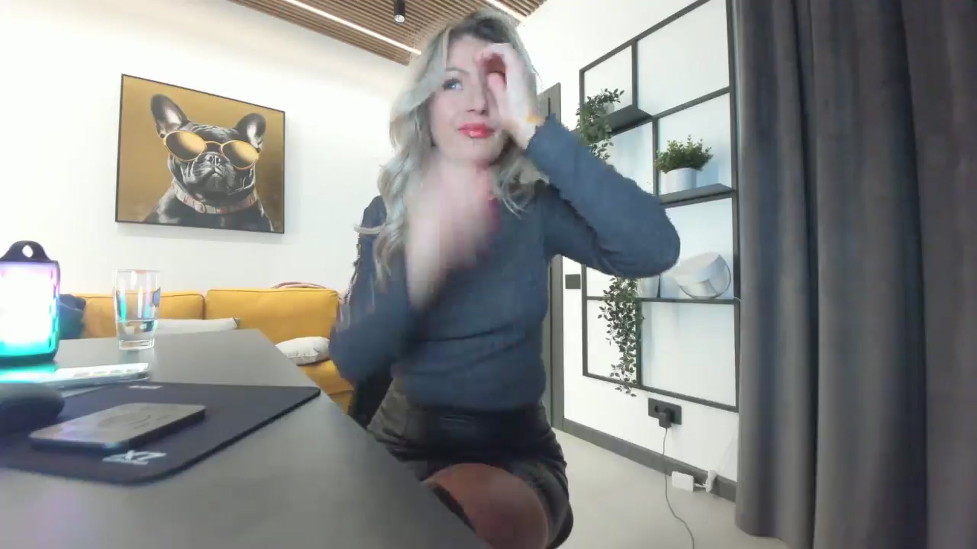 Gallery image thumbnail from L_y_d's myfreecams stream on, 11/08/2024, 23:12 image 11 of 20