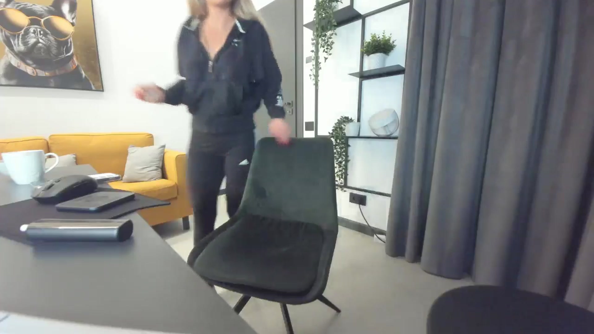 Gallery image thumbnail from L_y_d's myfreecams stream on, 11/12/2024, 22:31 image 18 of 20